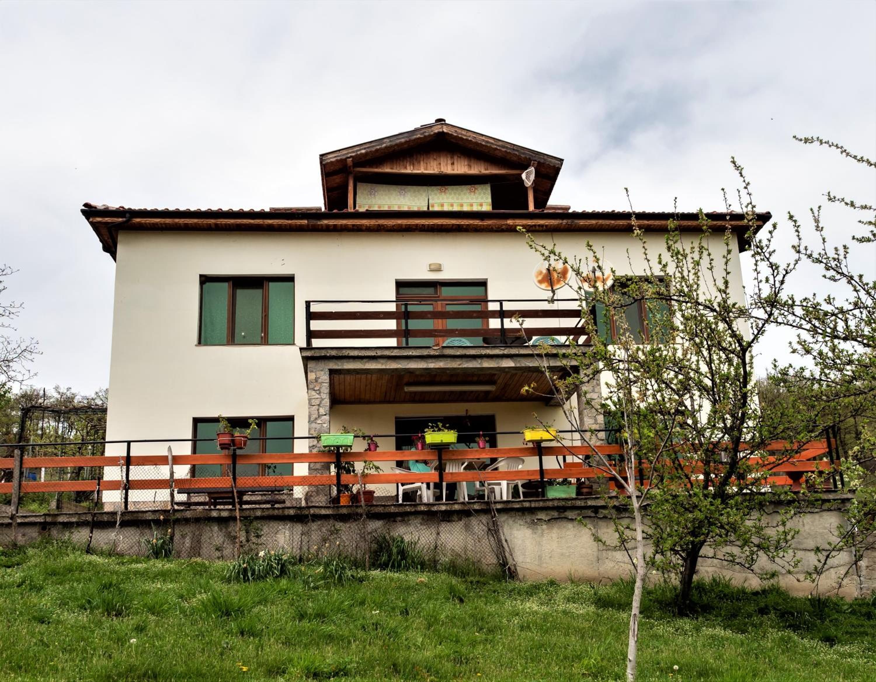 Mihaela Lake Retreat