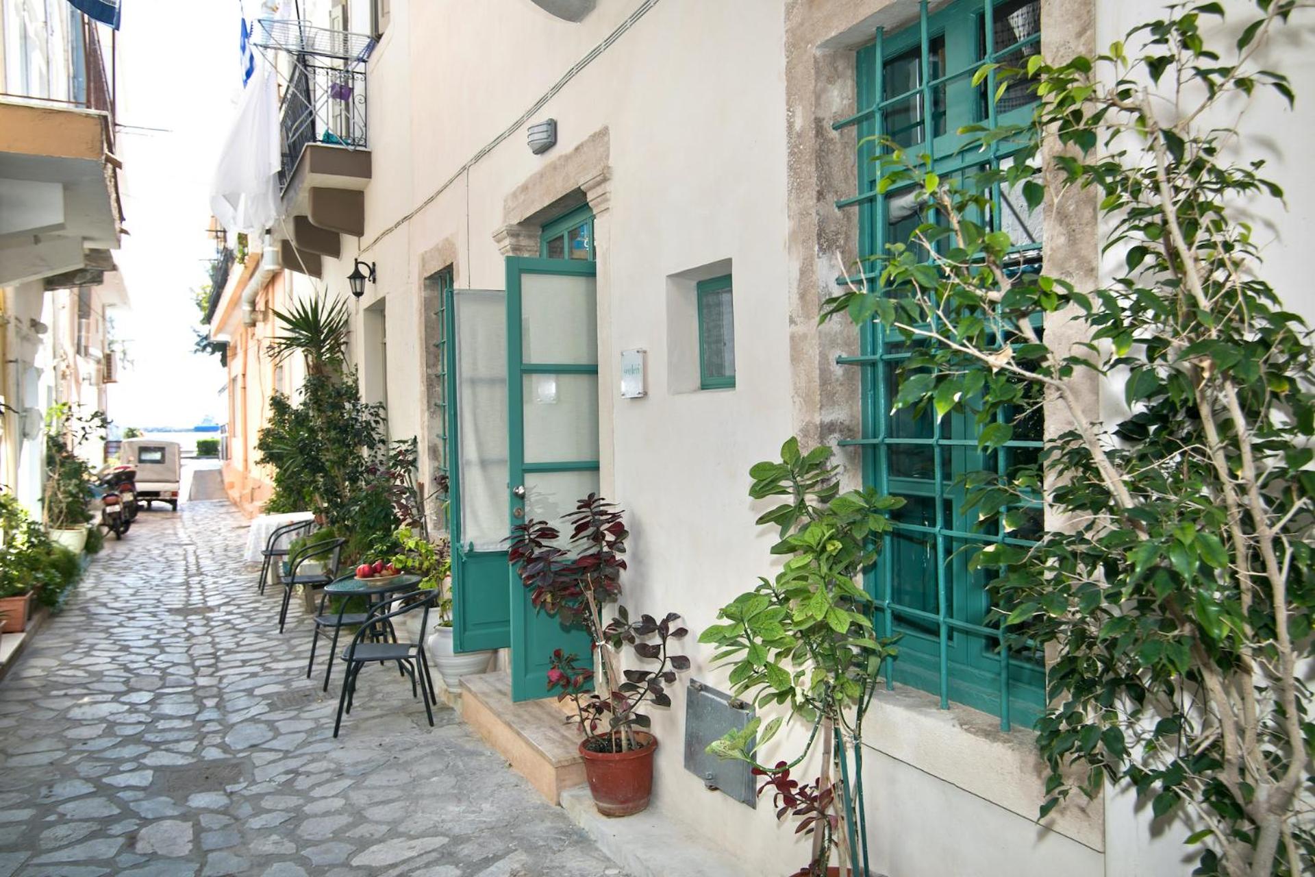 Hotel Scaleri Port Home - Image 1