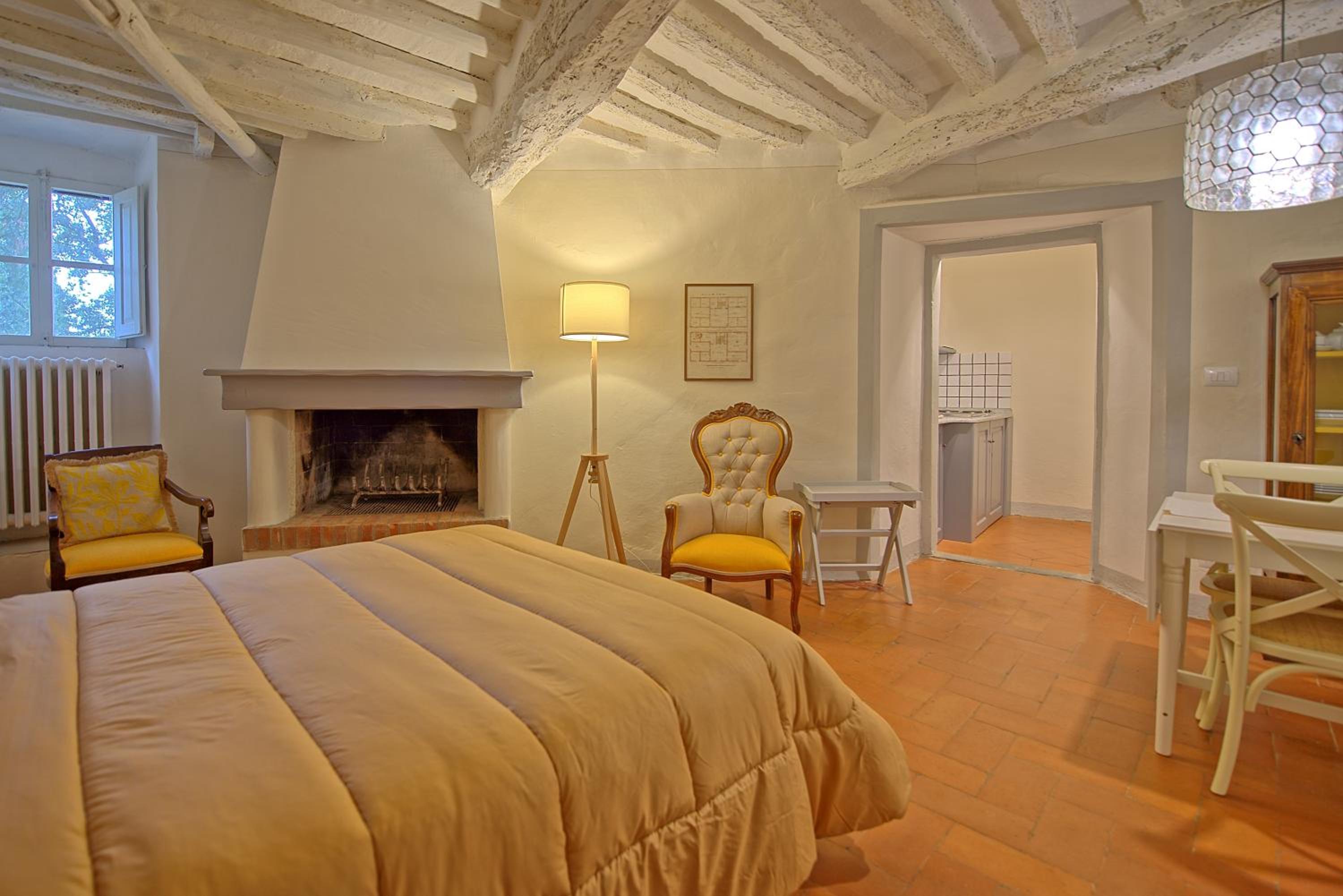 Castello di Montegufoni by PosarelliVillas