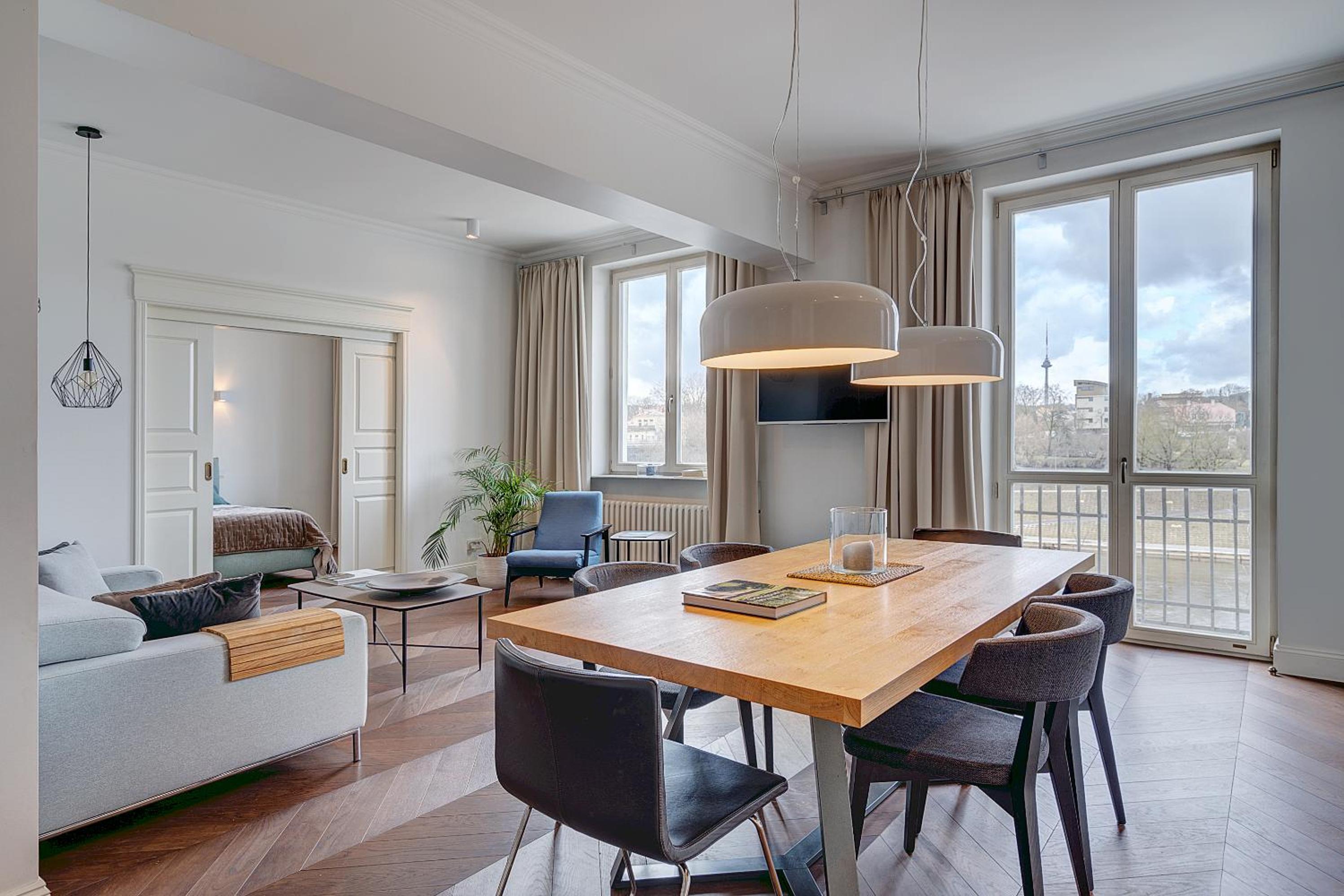 Vilnius Apartments & Suites - Gedimino avenue