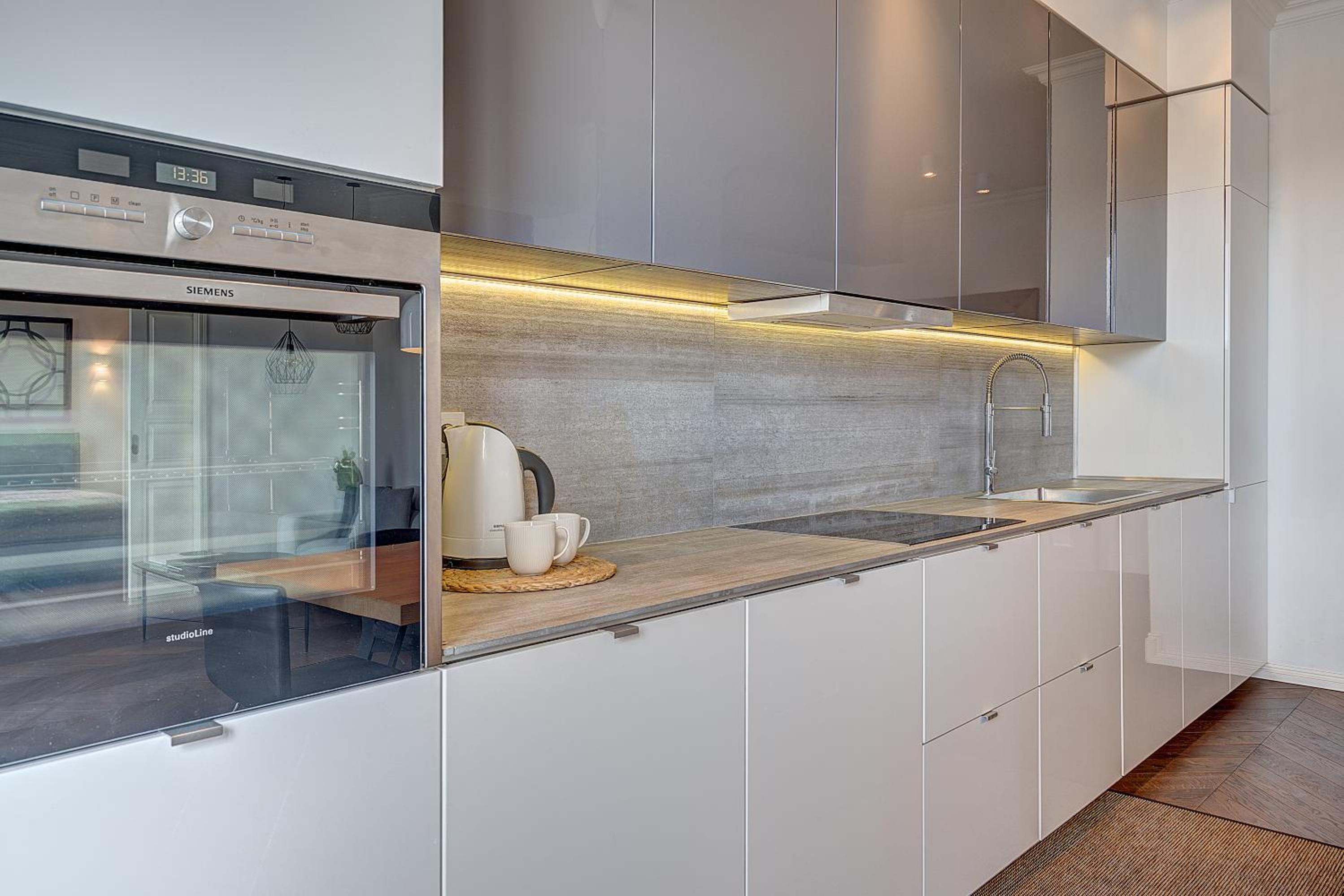 Vilnius Apartments & Suites - Gedimino avenue