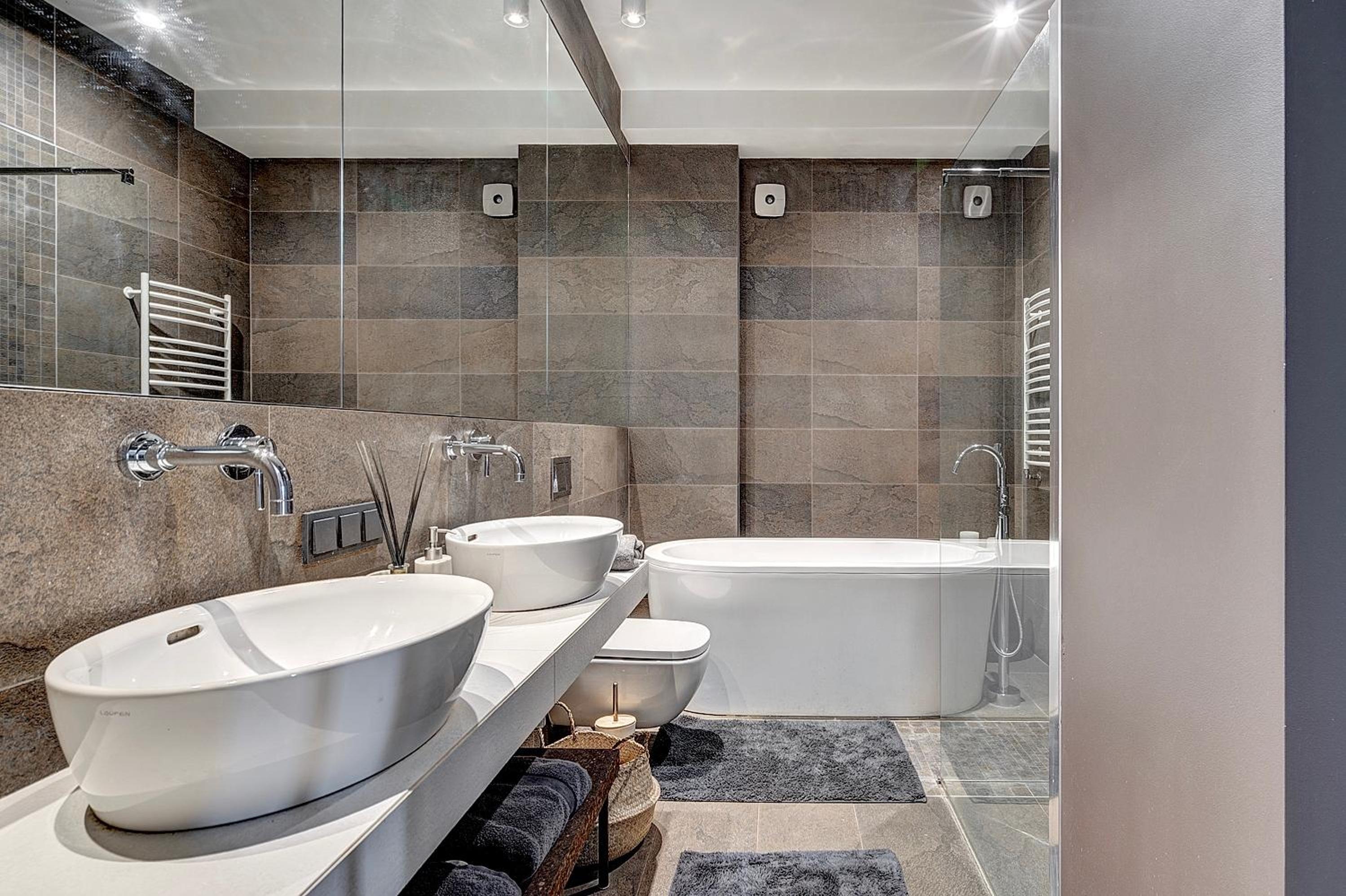 Vilnius Apartments & Suites - Gedimino avenue