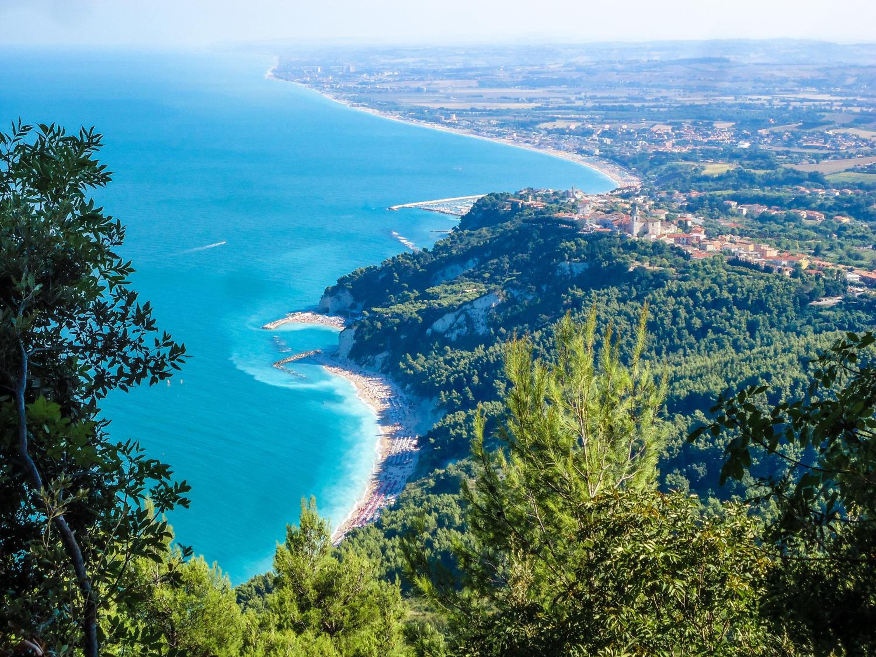 Green Garden Village con piscina, spiaggia riservata e parcheggio