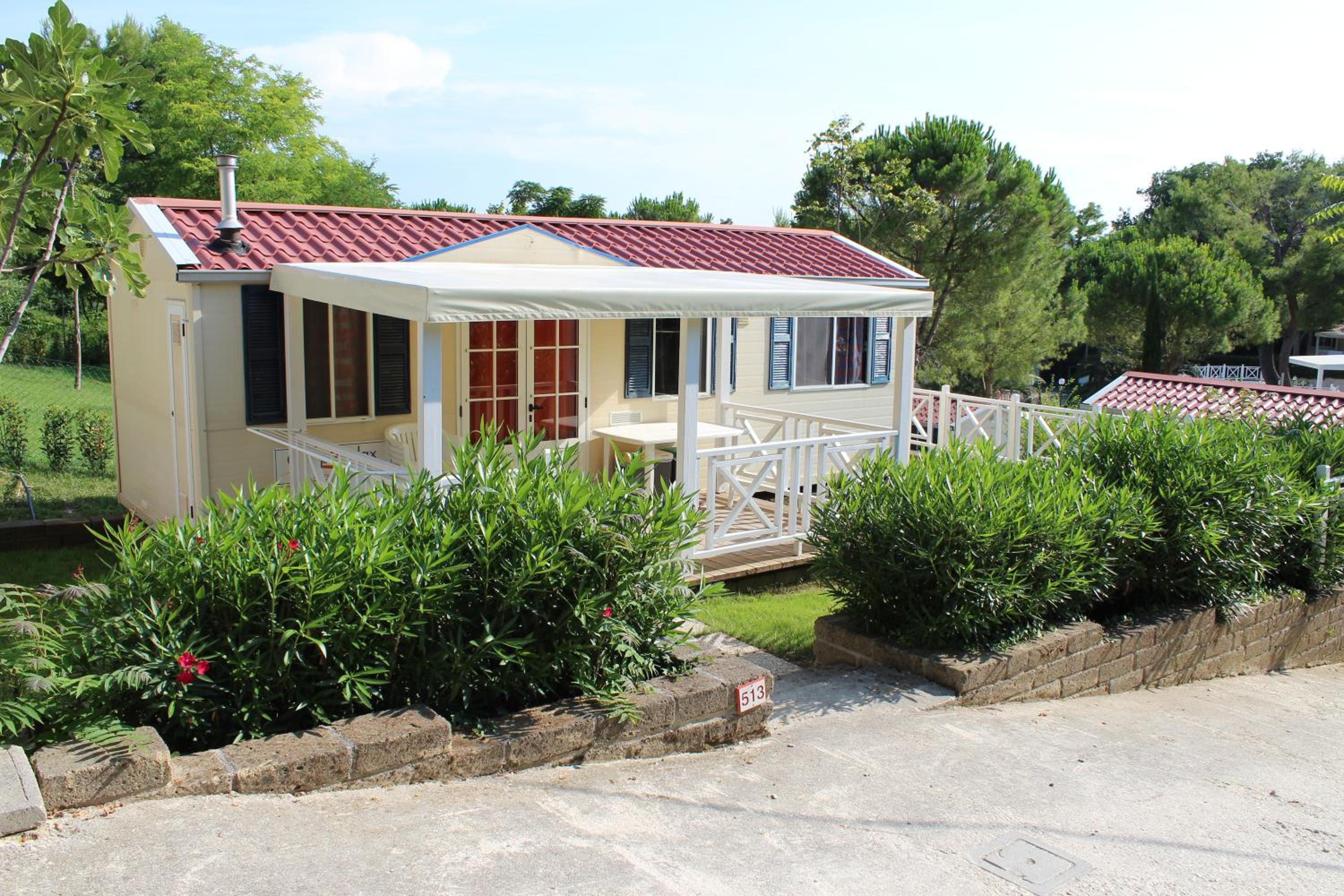 Green Garden Village con piscina, spiaggia riservata e parcheggio
