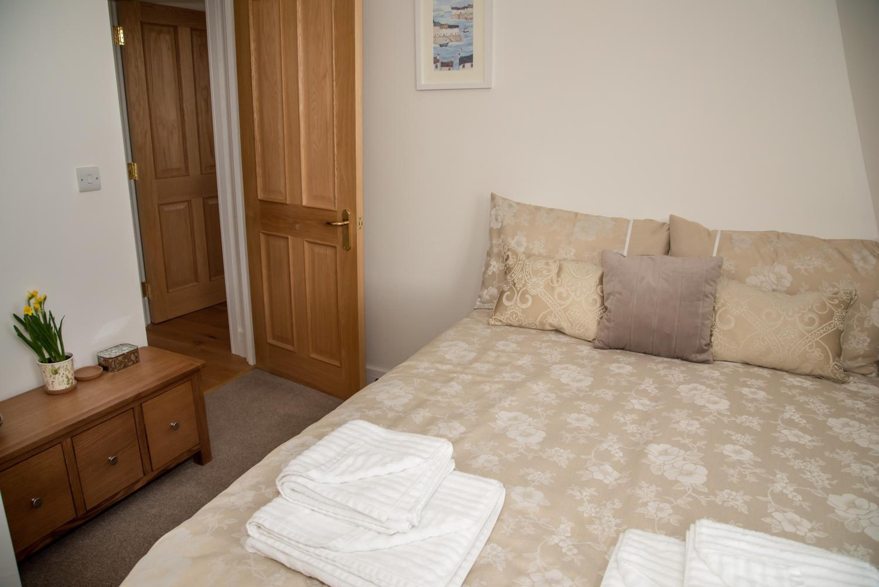 Finest Retreats - Nelly's Nook view 5