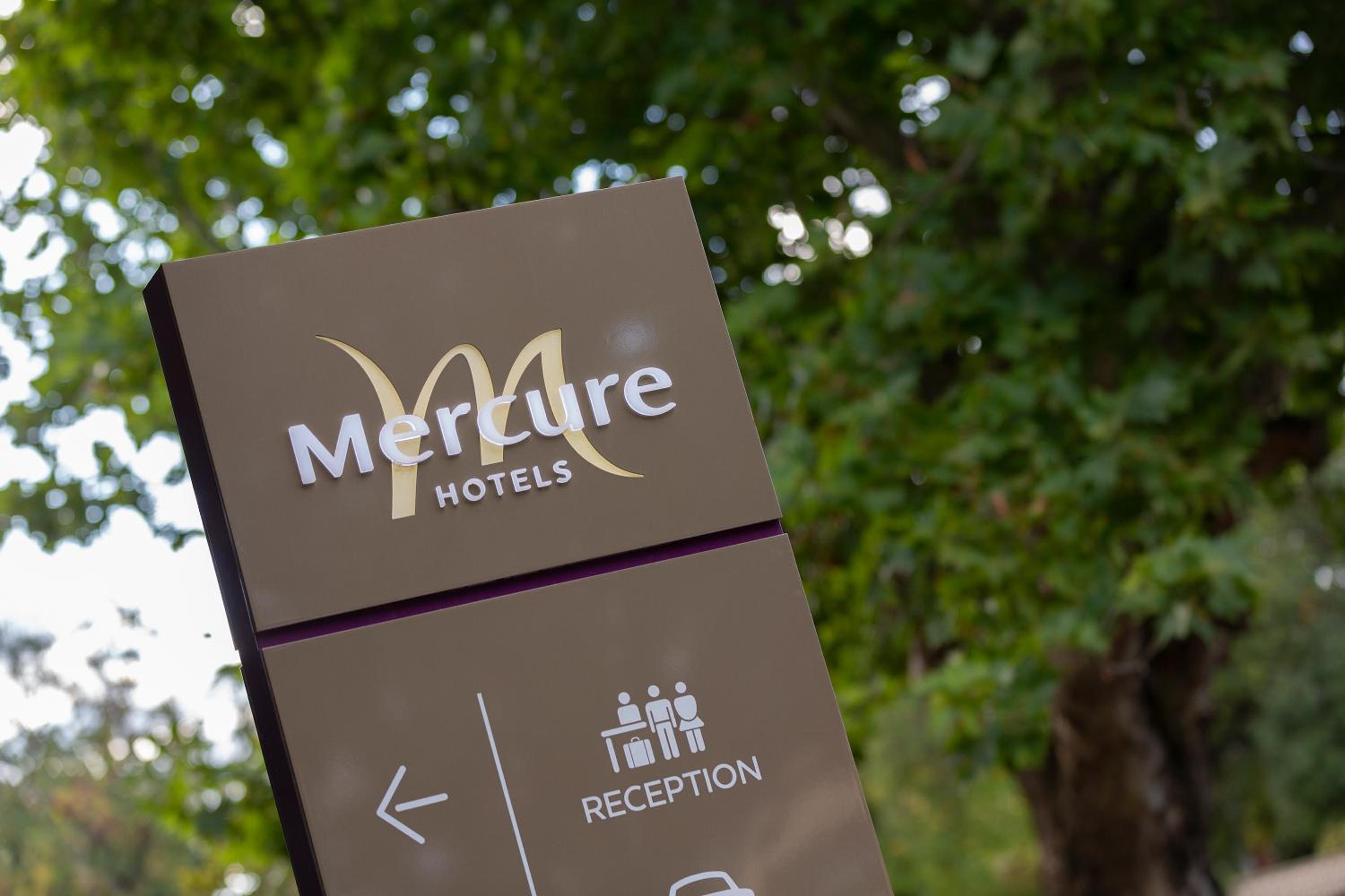 Mercure Orange