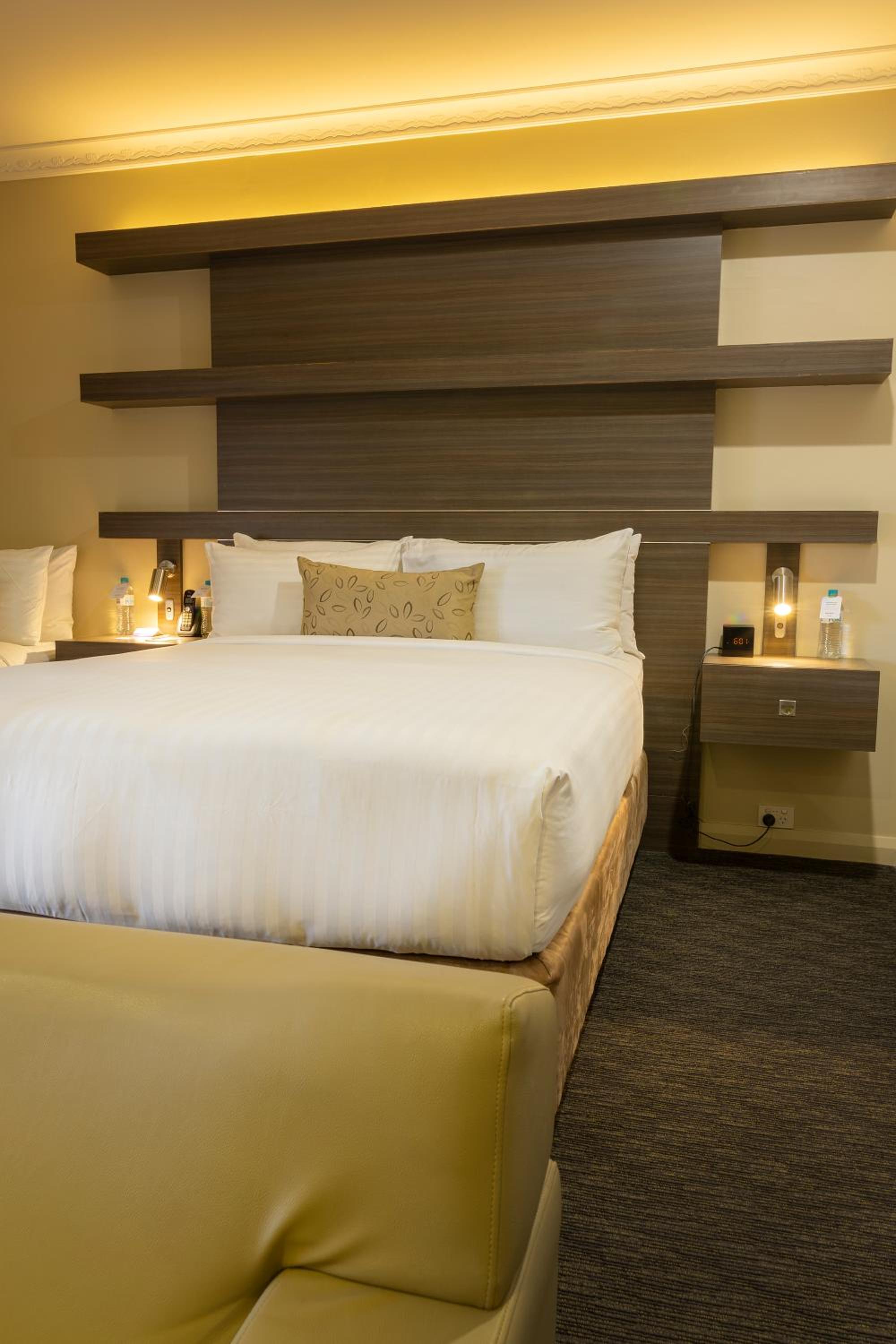 Mercure Orange