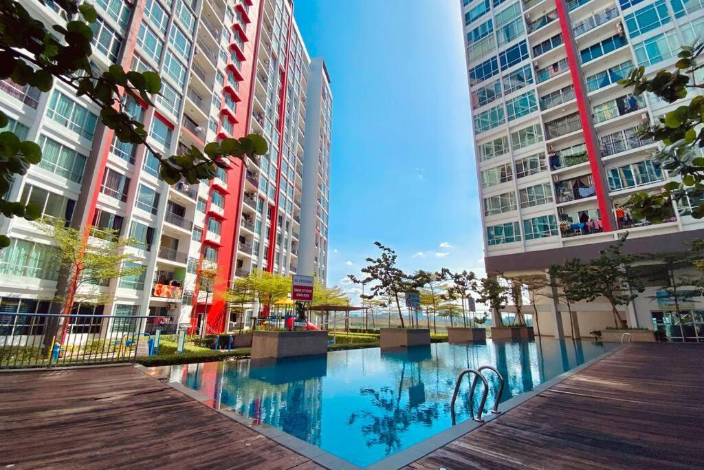 CozyStudio #1-3pax Paradigm Mall, Legoland
