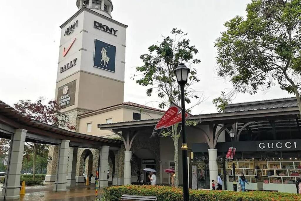 CozyStudio #1-3pax Paradigm Mall, Legoland