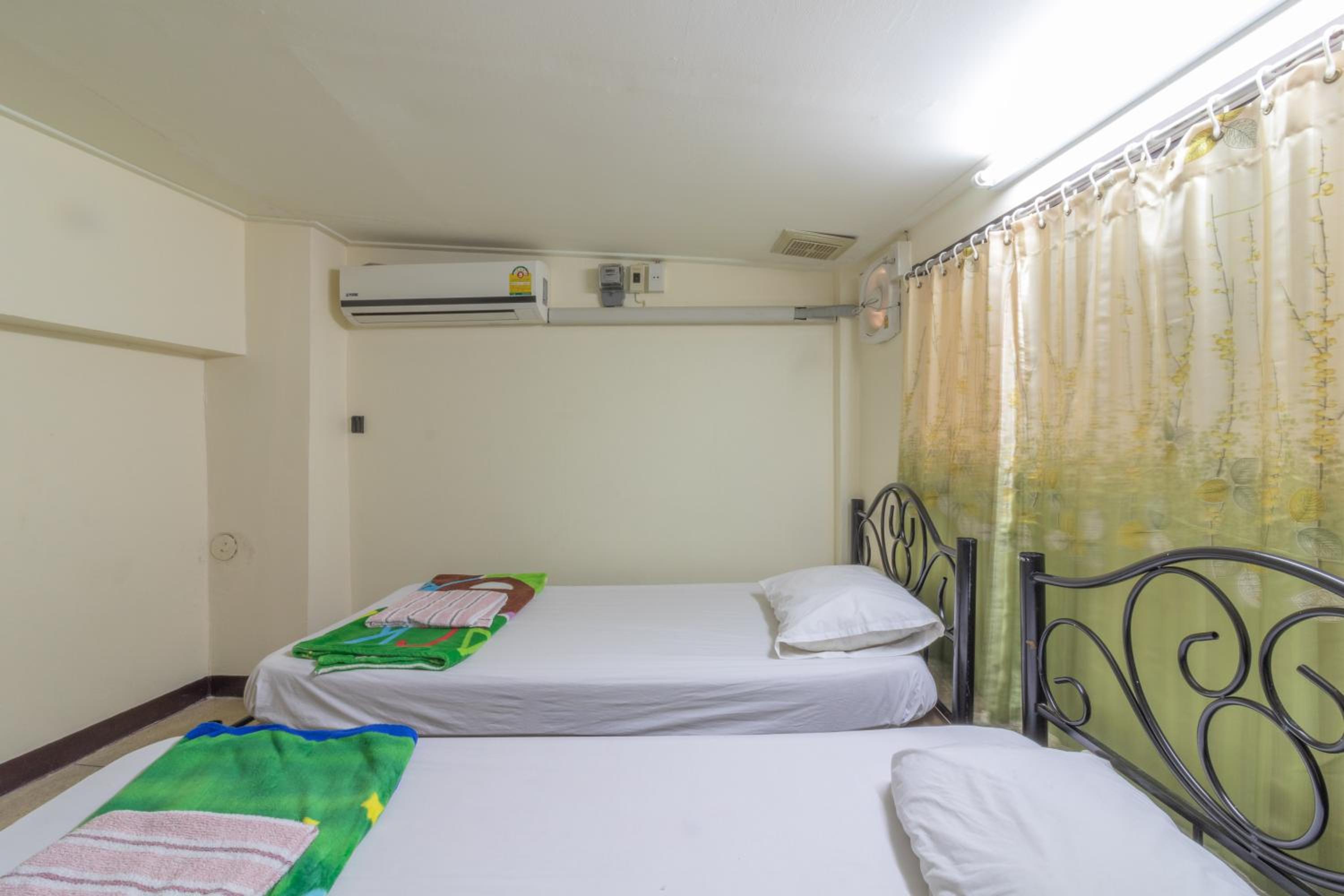 7 Holder Guesthouse