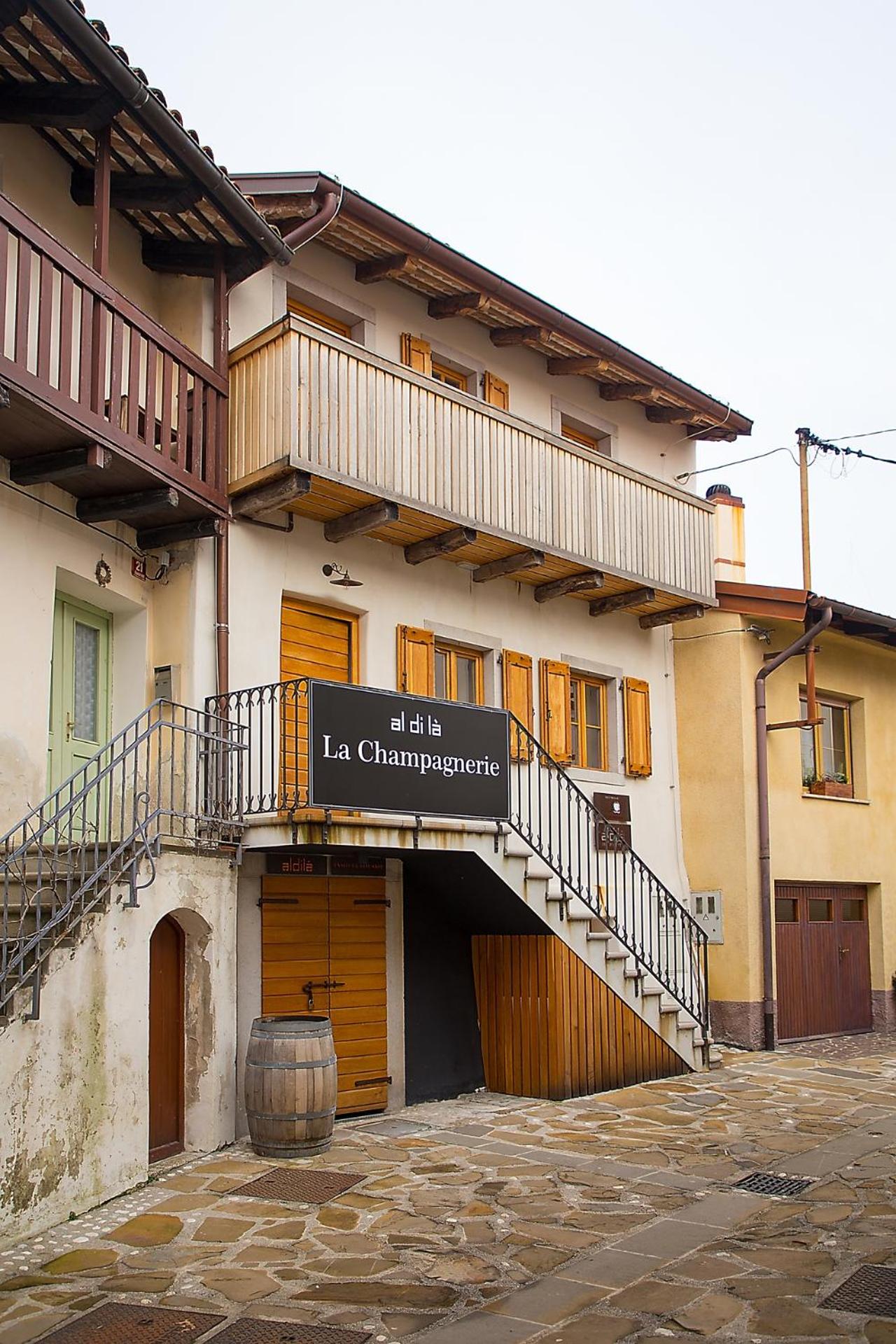 Aldilà Art Rooms, Apartment and Vacation House view 5