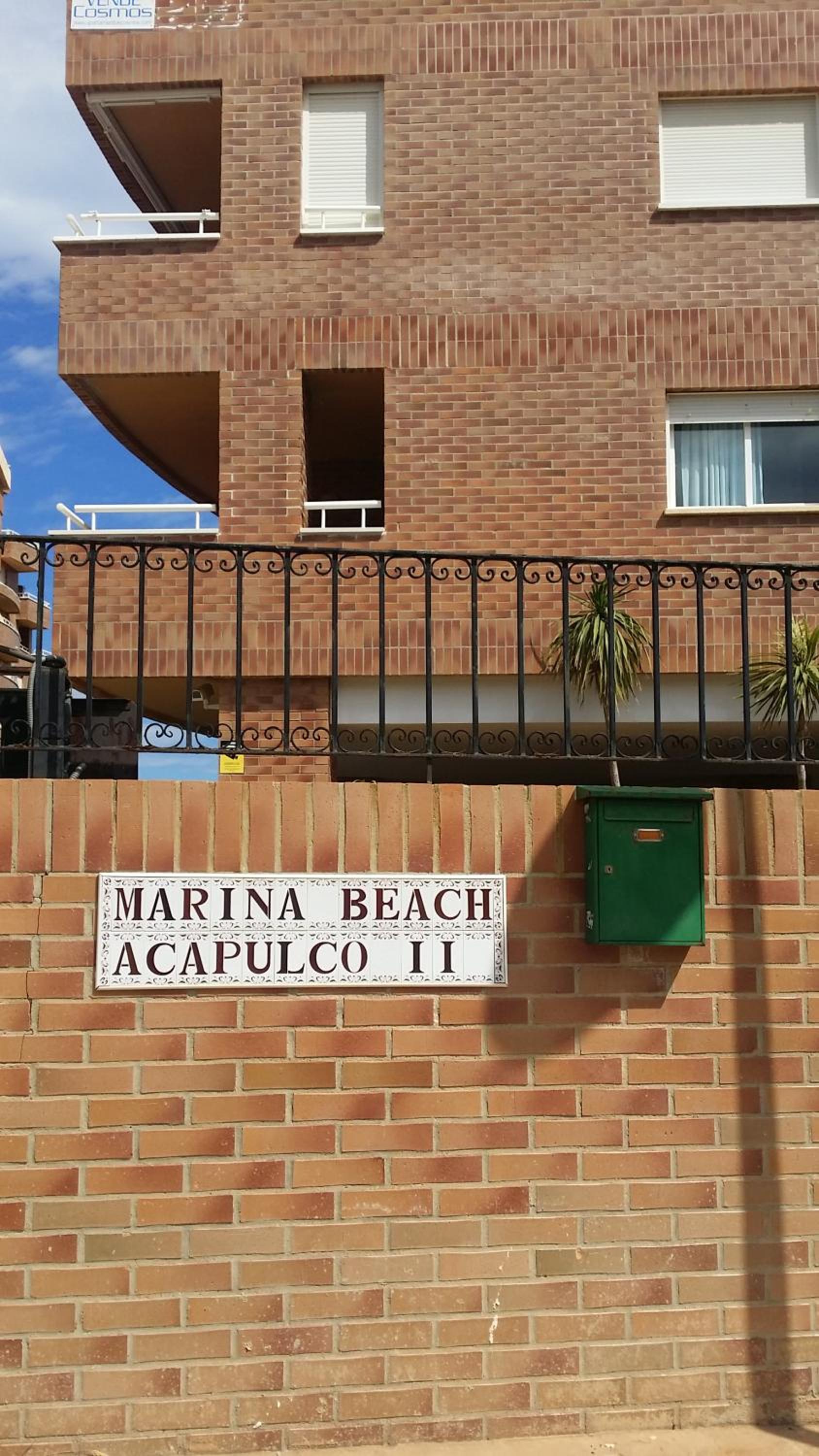 Apartamento de tres dormitorios en primera linea de playa en Marina d Or view 4