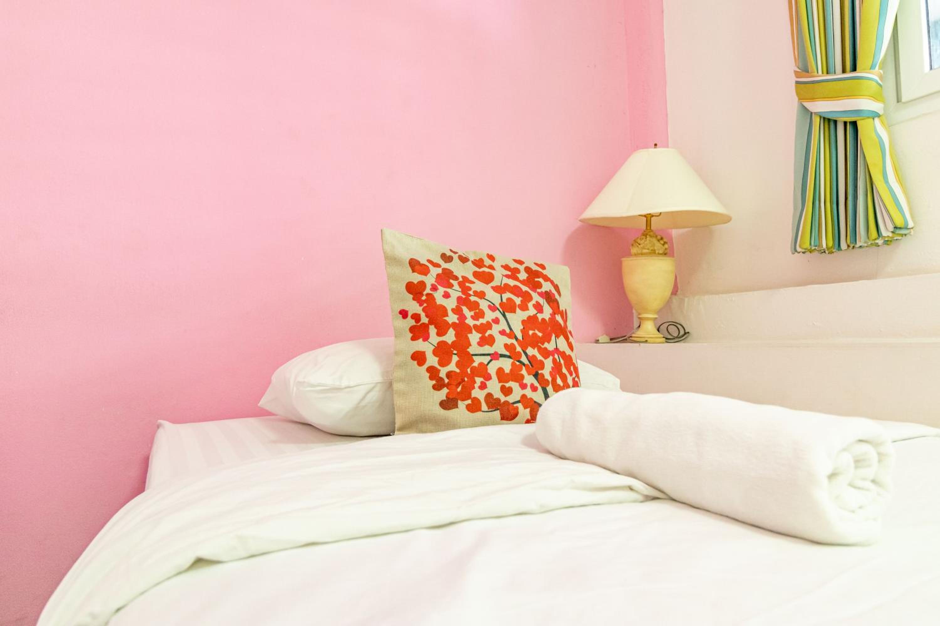 Sleep Dee Hostel