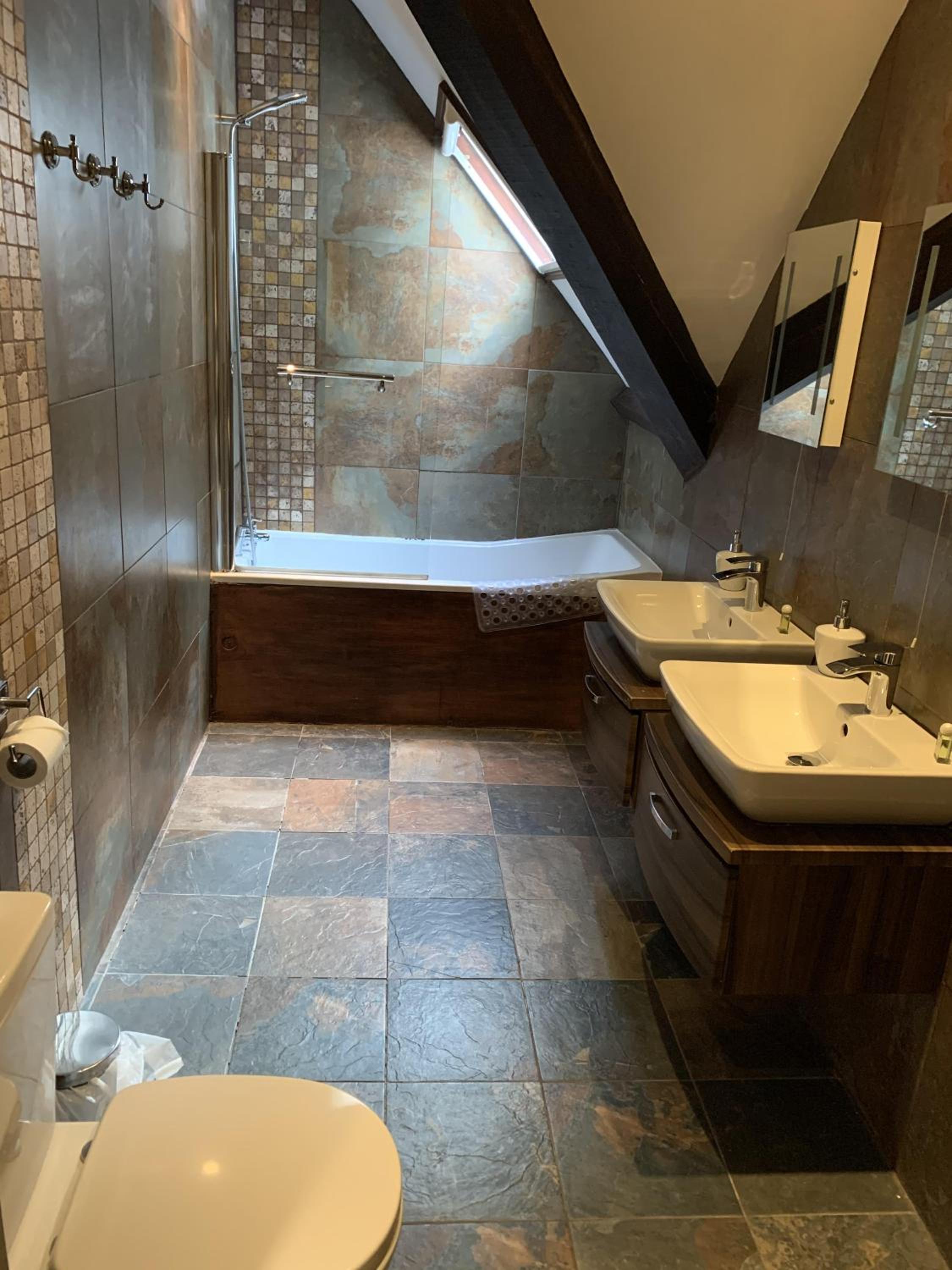 High Tor Hotel