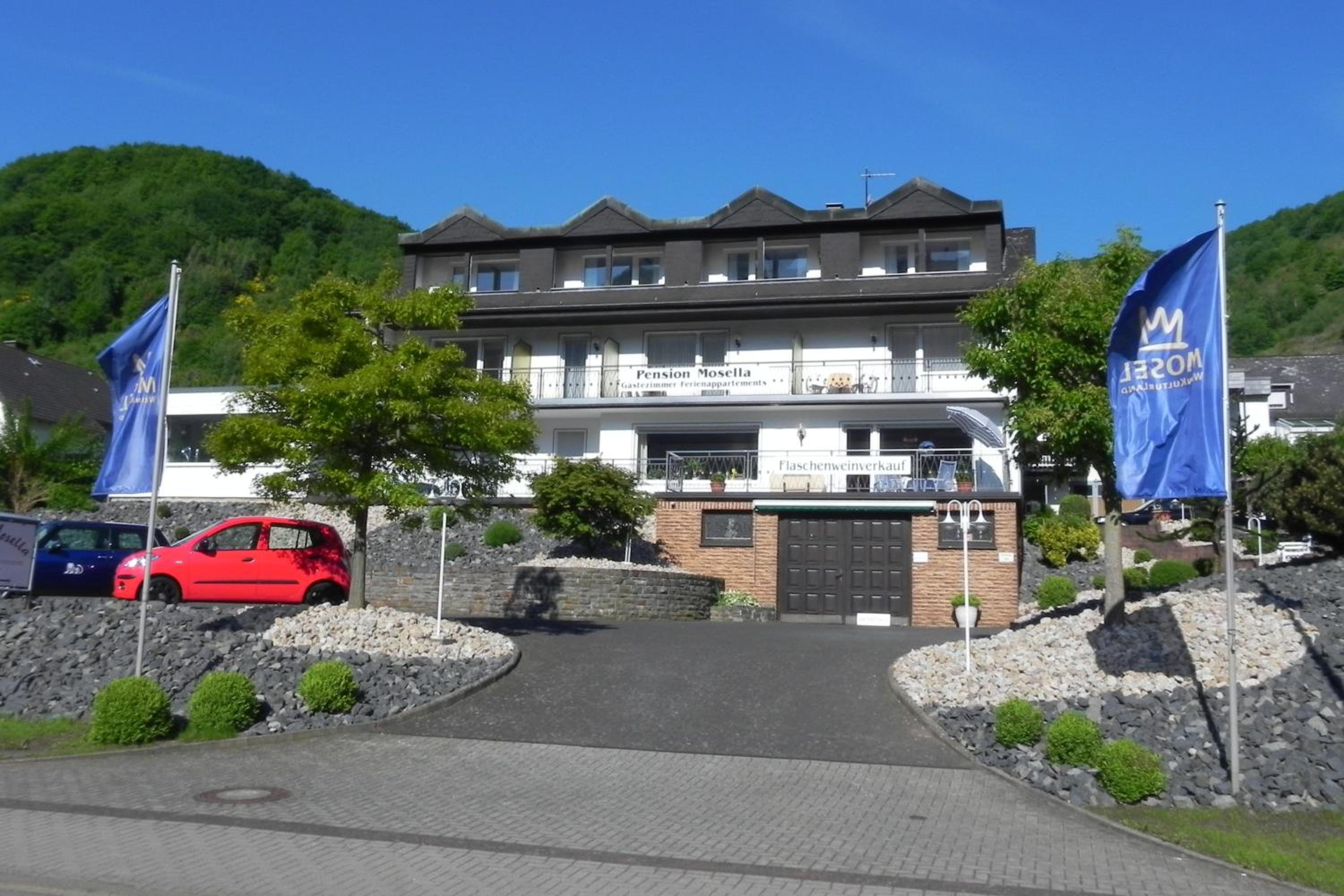 Pension Mosella , Appartement-Wohnung mit Balkon und Moselblick view 2