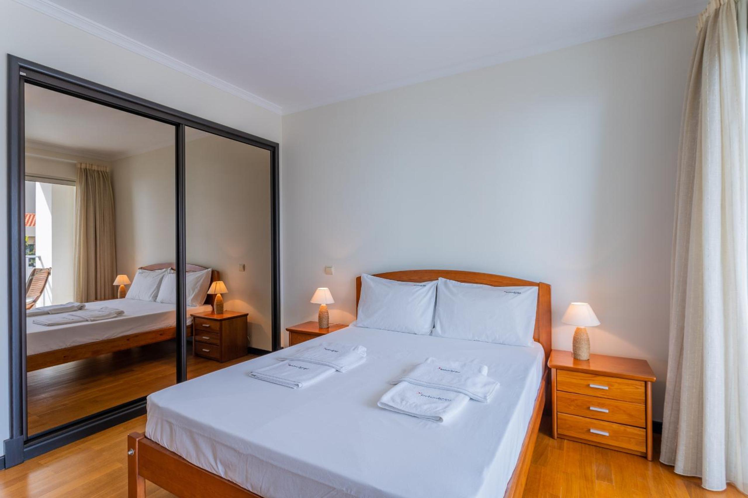 FLH Funchal Balcony Apartment with Sea View