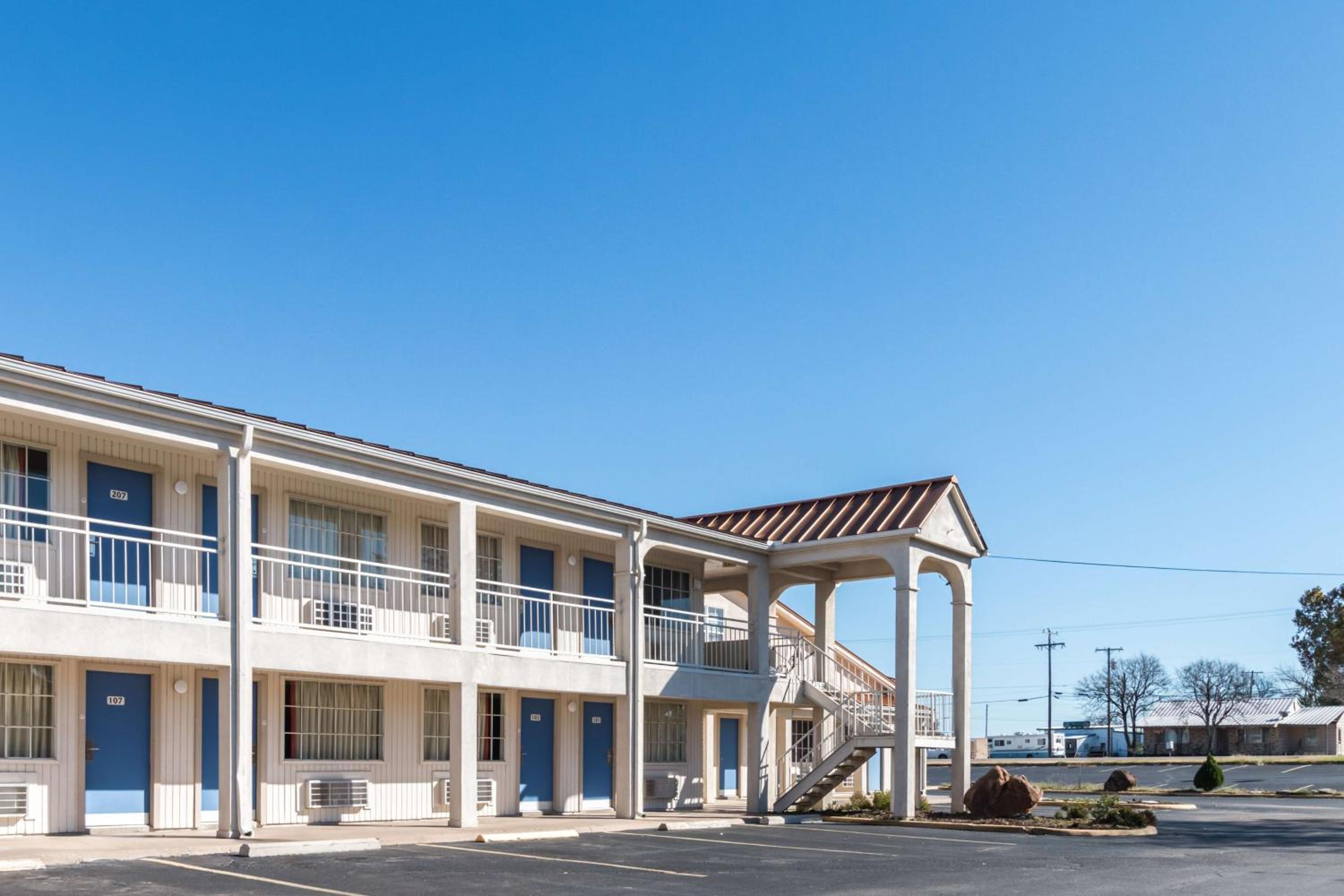 Motel 6-Stephenville, TX view 2