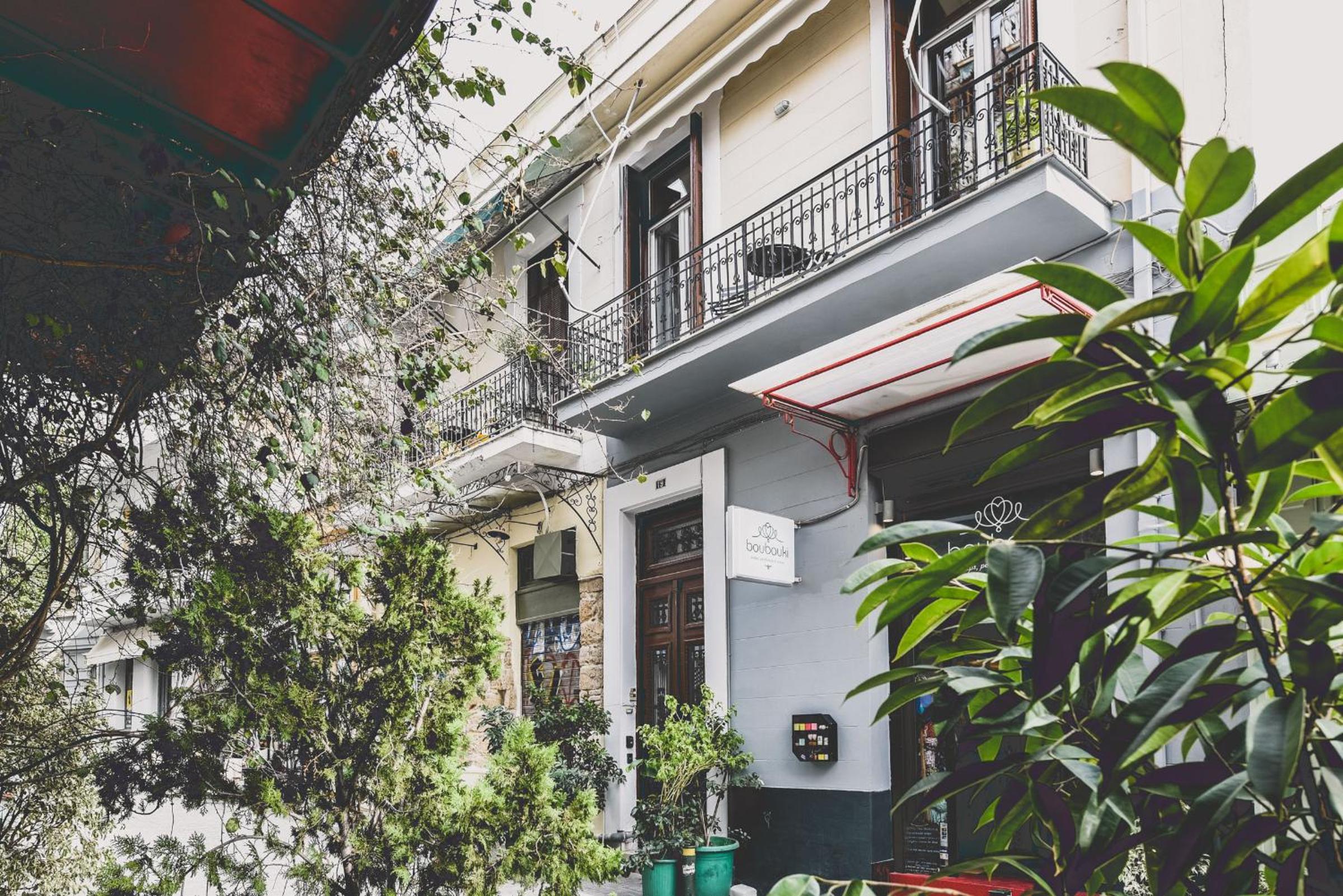 Neoclassical Apartment near Acropolis - LivingStone Crystal