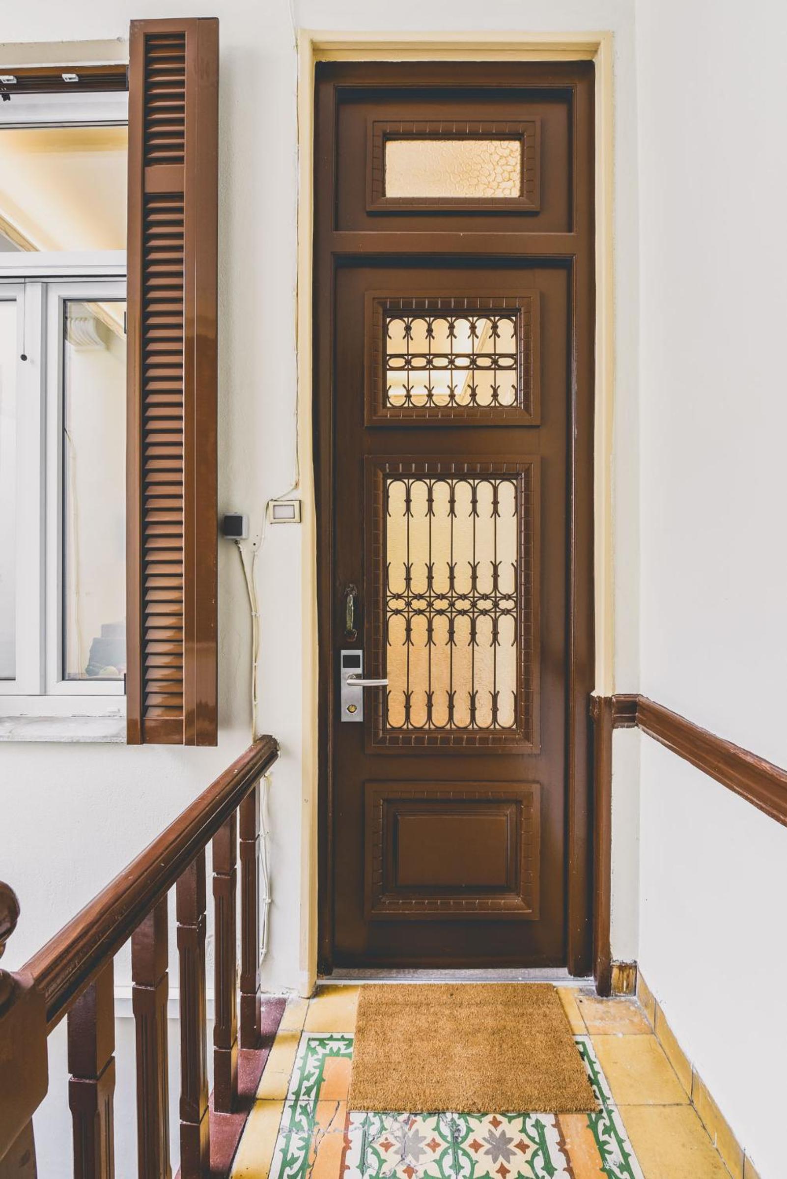 Neoclassical Apartment near Acropolis - LivingStone Crystal