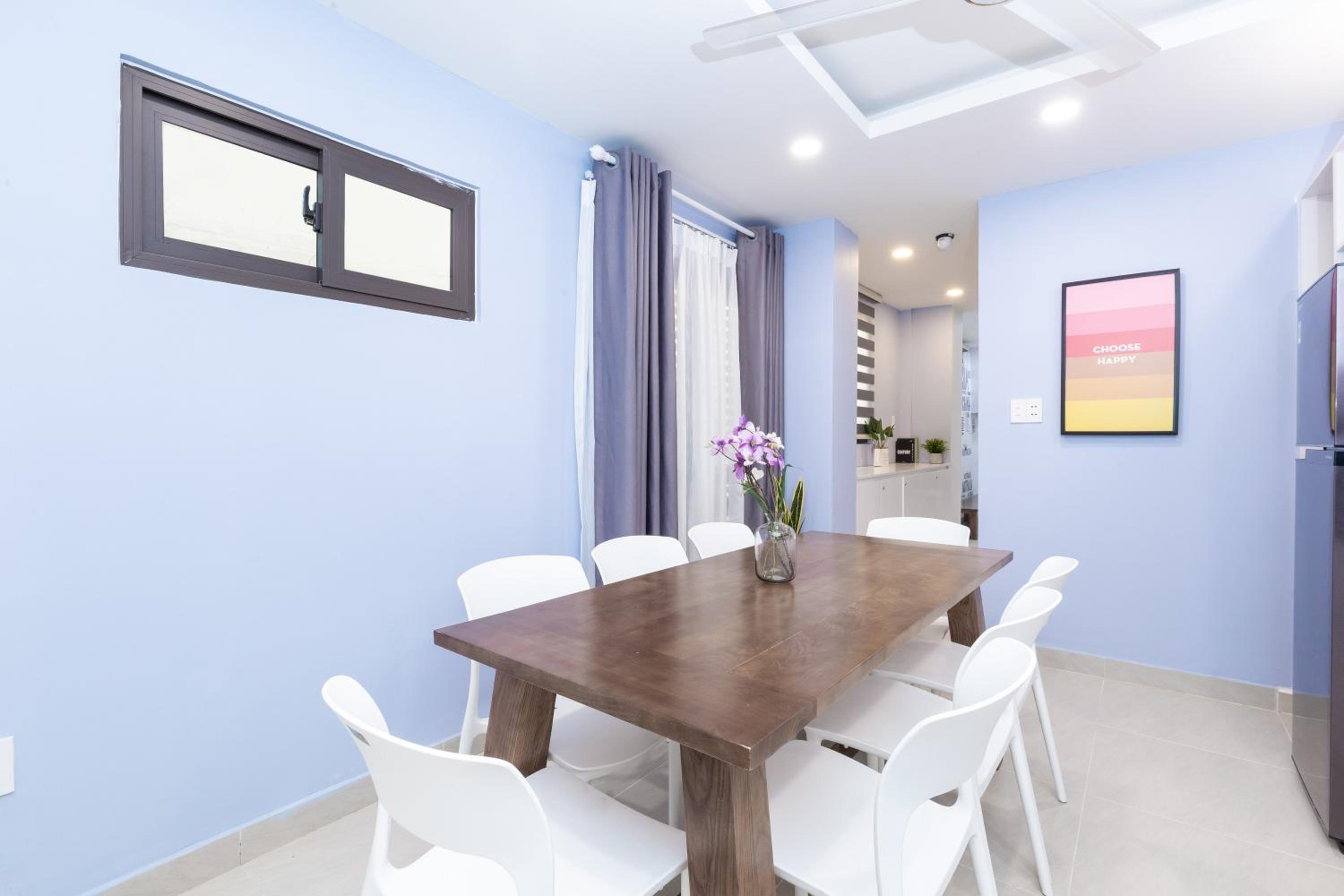 Cozrum Homes - Charming Corner