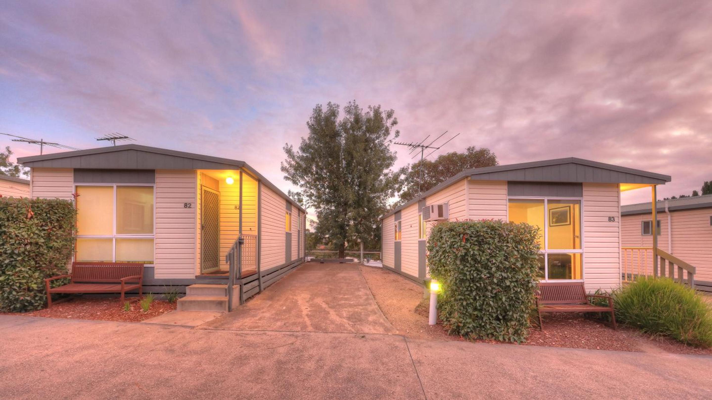 Airport Tourist Village Melbourne