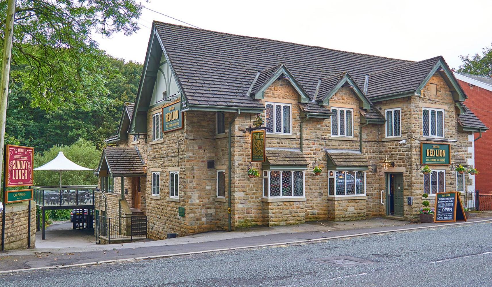 Bury Vacations - The Red Lion Hawkshaw - Property Image 3