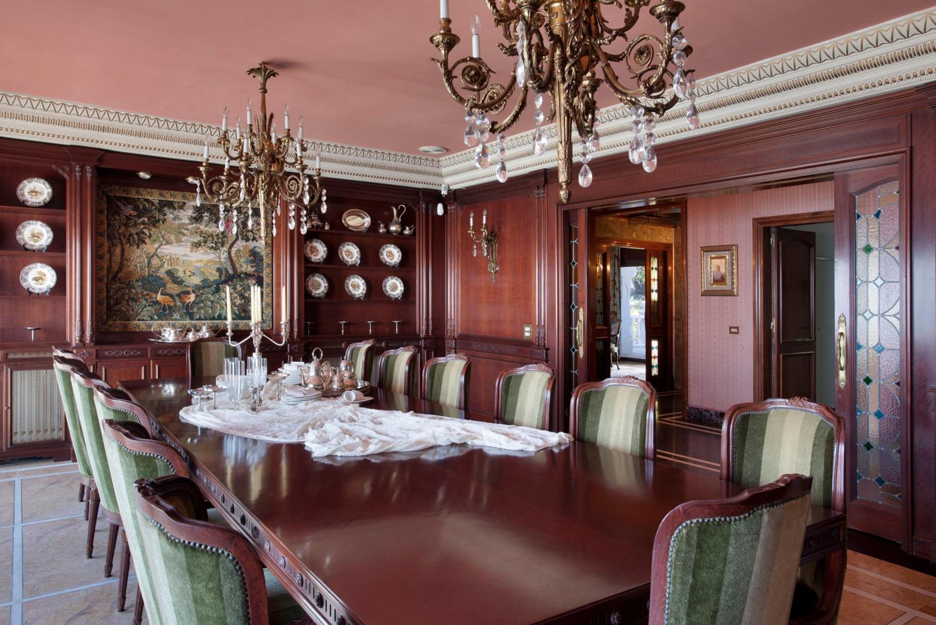 dining