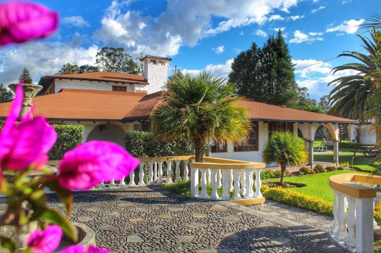 Hosteria San Carlos Tababela