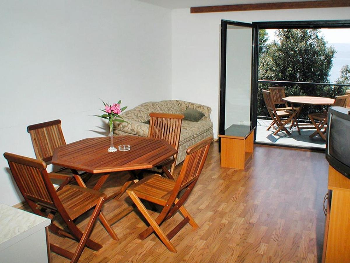 outdoor BBQ area