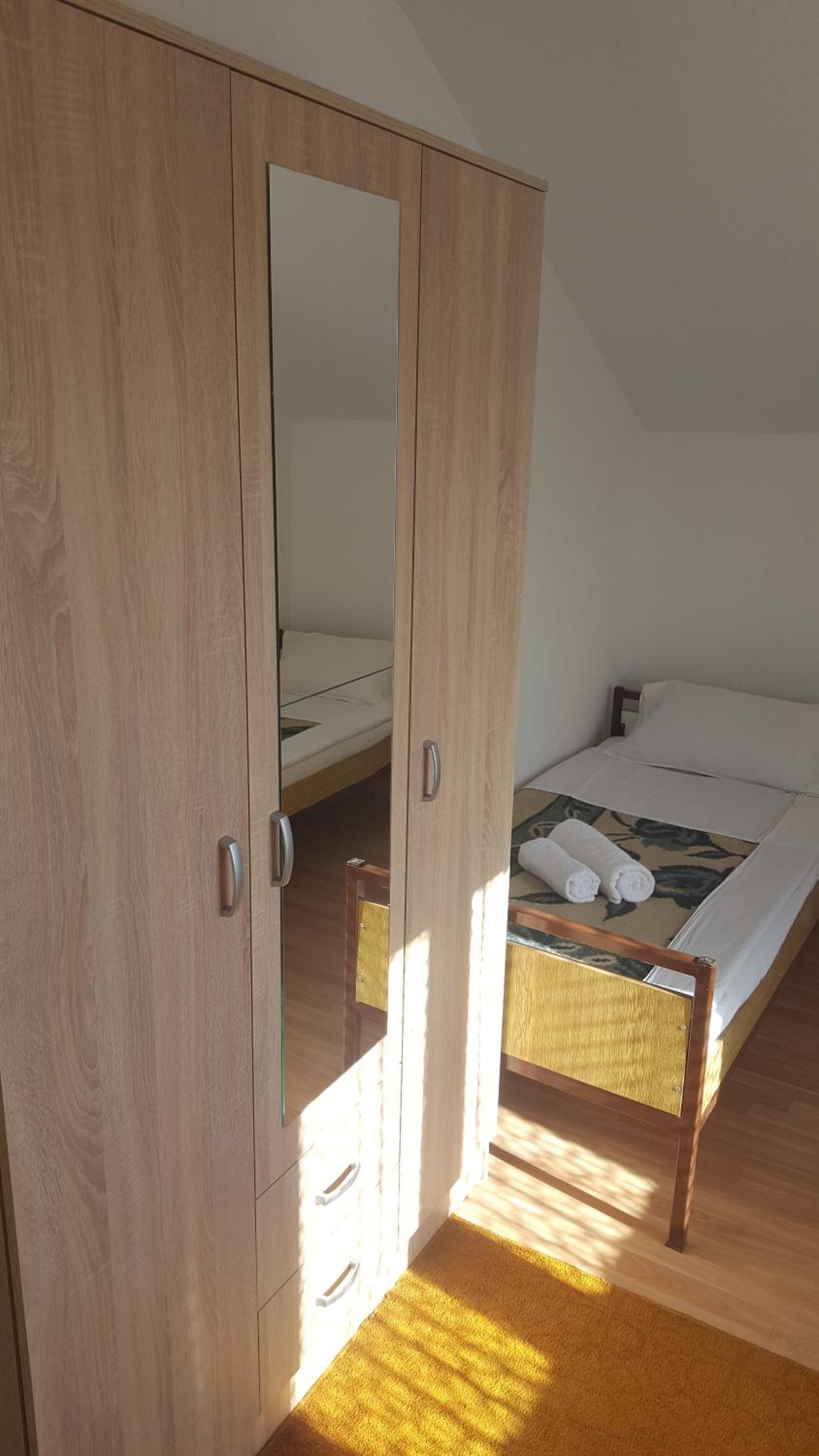Photo 32
