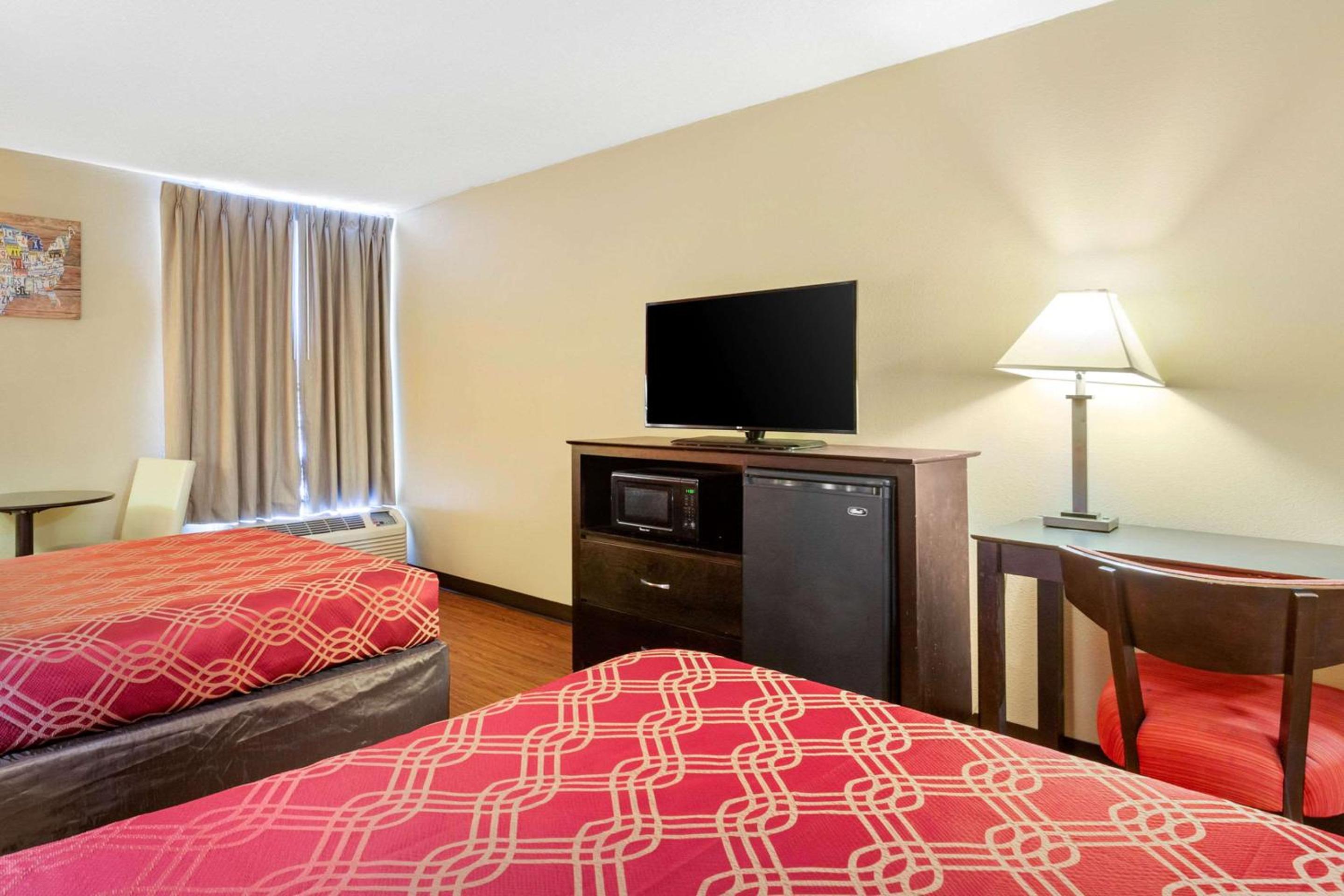 Econo Lodge Burlington I-40
