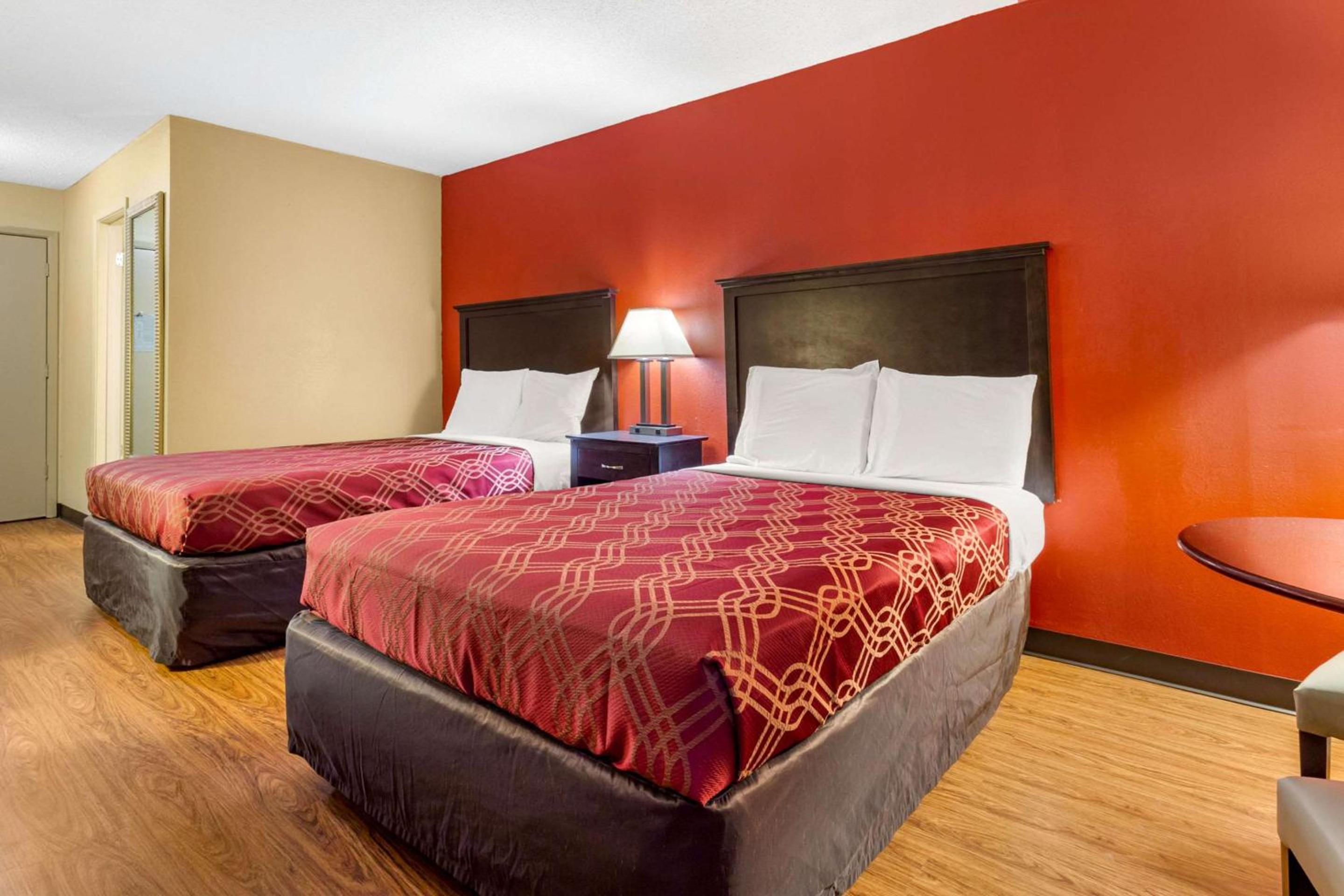 Econo Lodge Burlington I-40