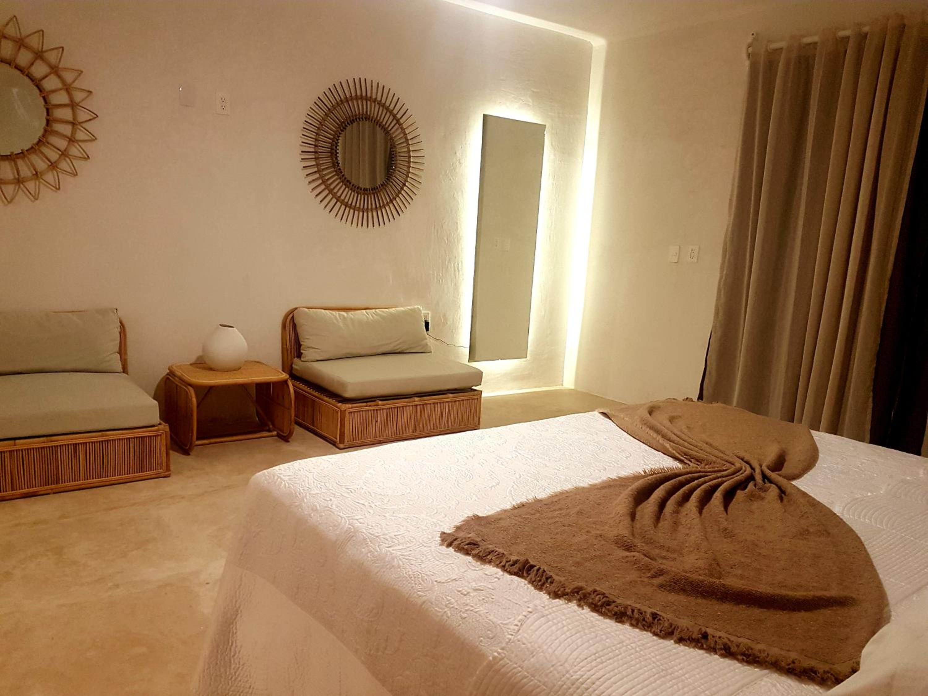 Amaite Beach Hotel - Property Image 10