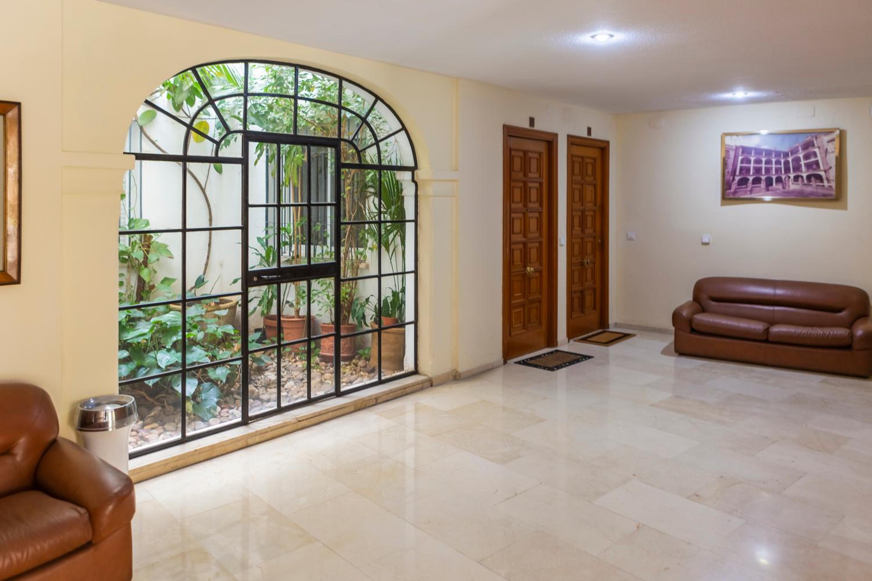Apartamento Emilo Luque Cinco view 5