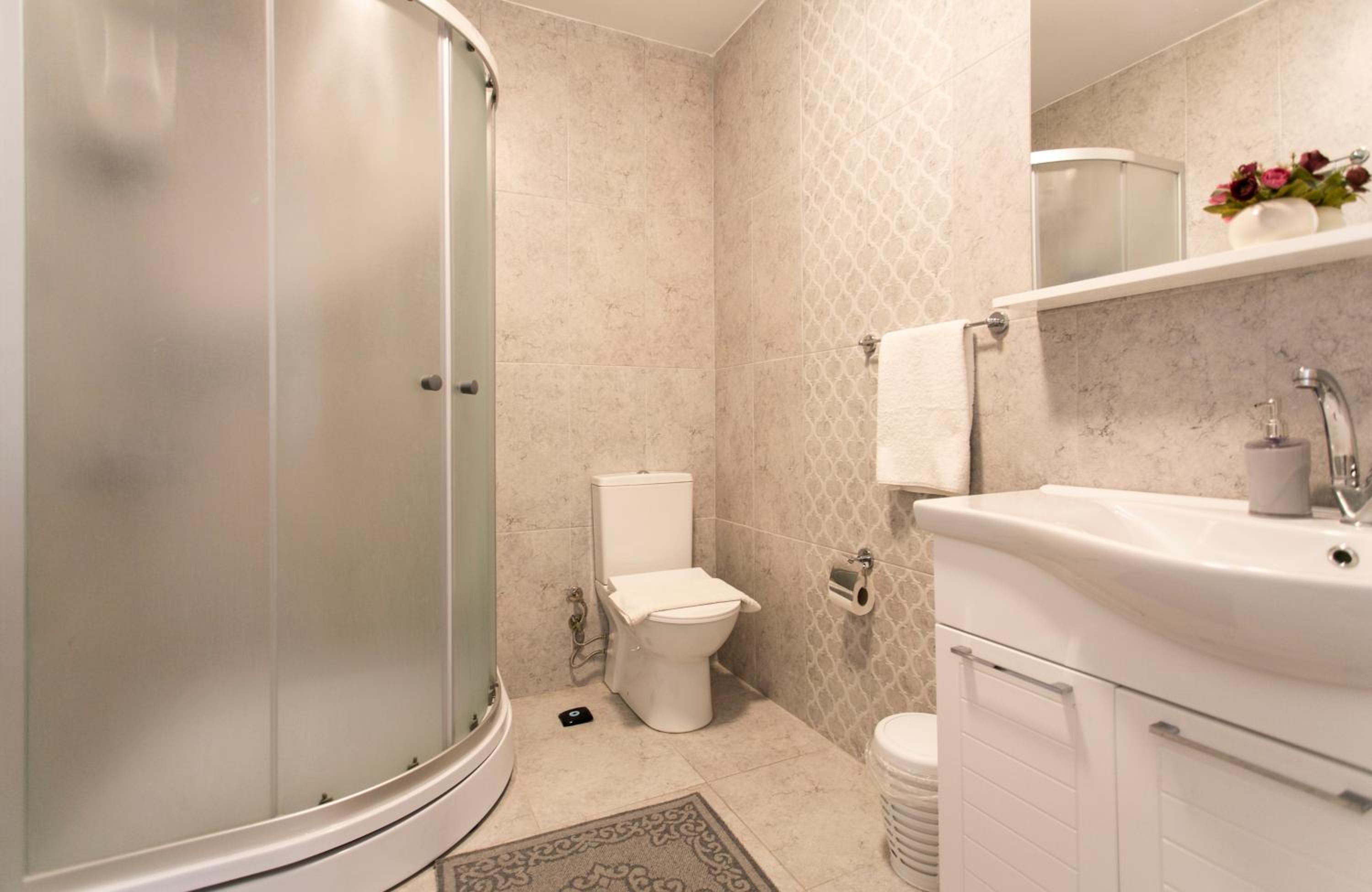 Sirena's Suites