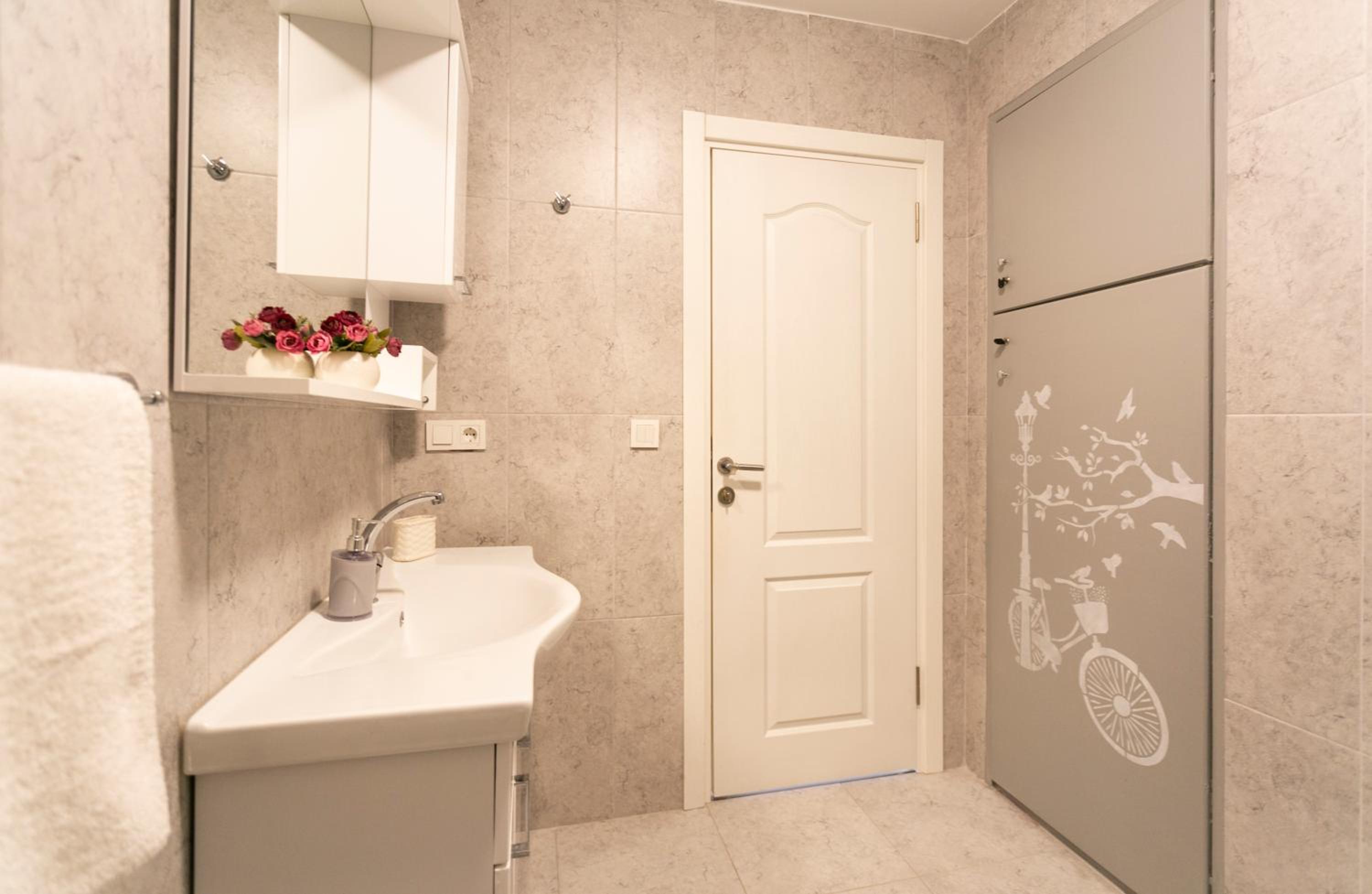 Sirena's Suites