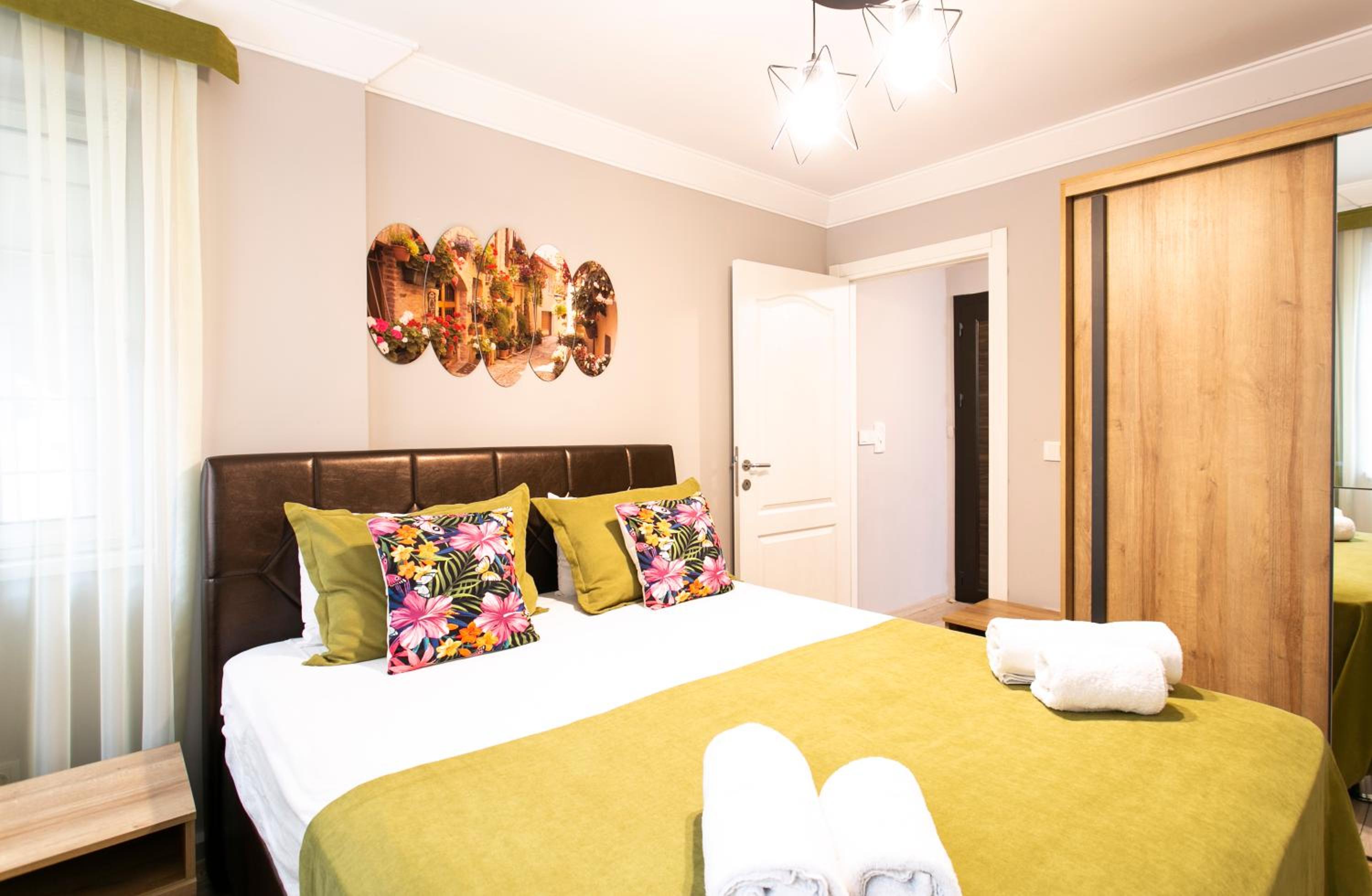 Sirena's Suites