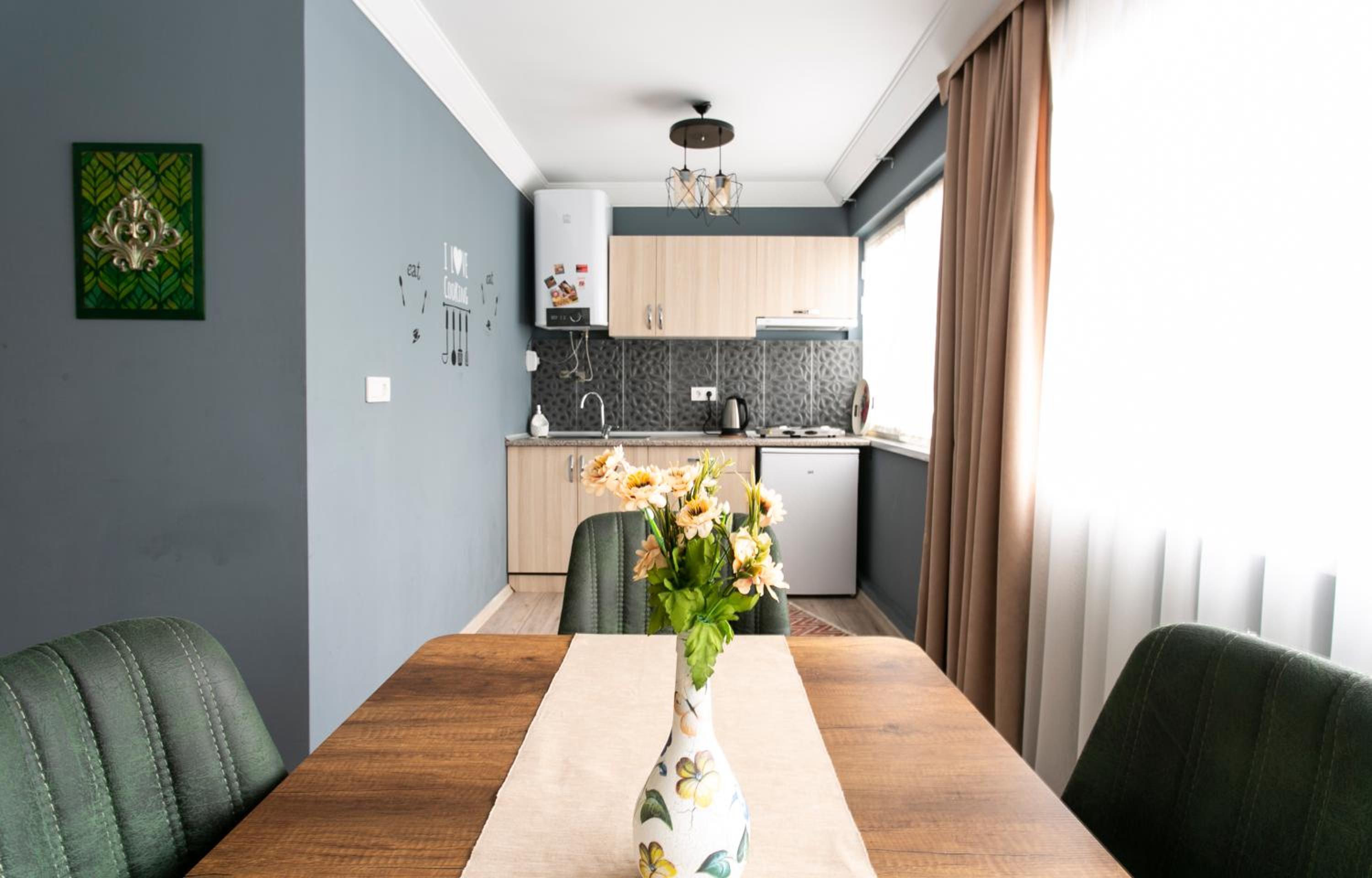 Sirena's Suites