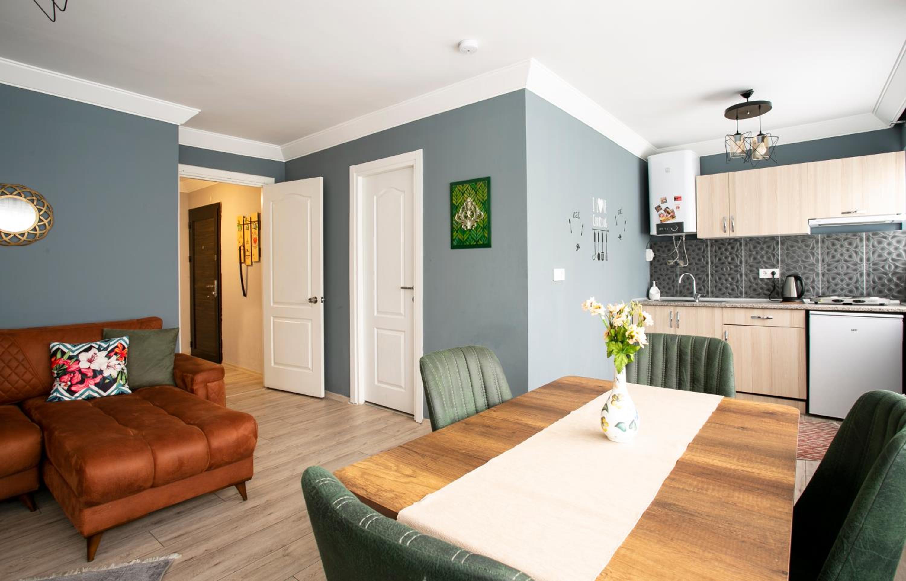 Sirena's Suites