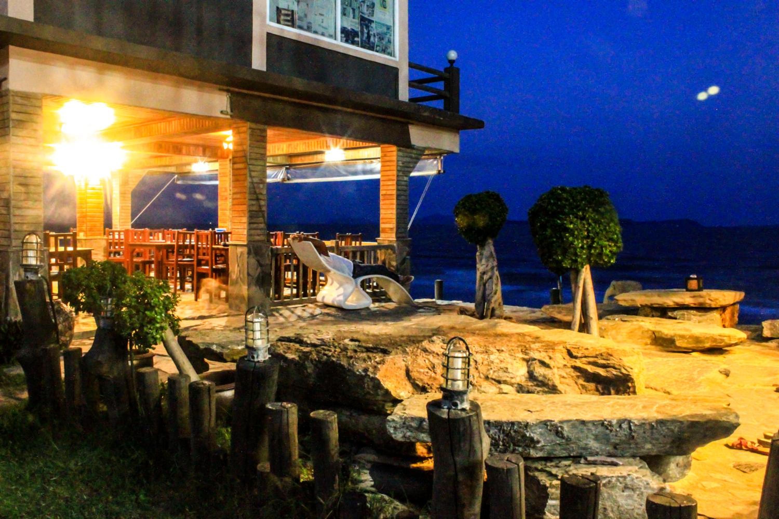 Needa Rock Resort