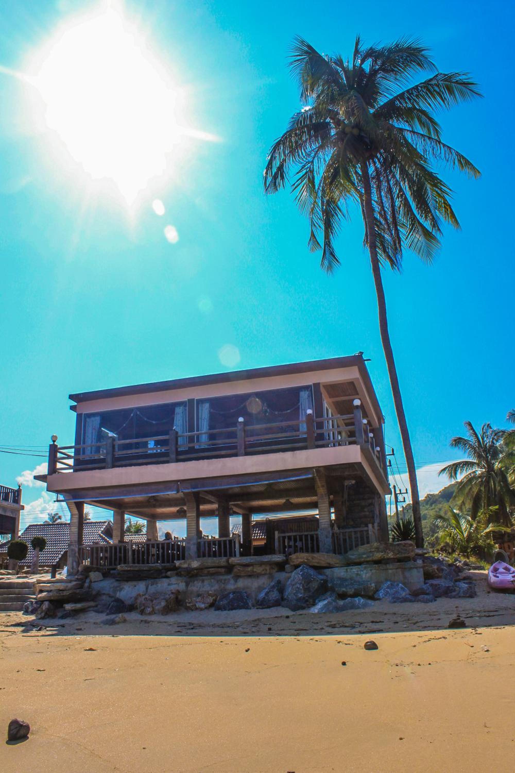 Needa Rock Resort