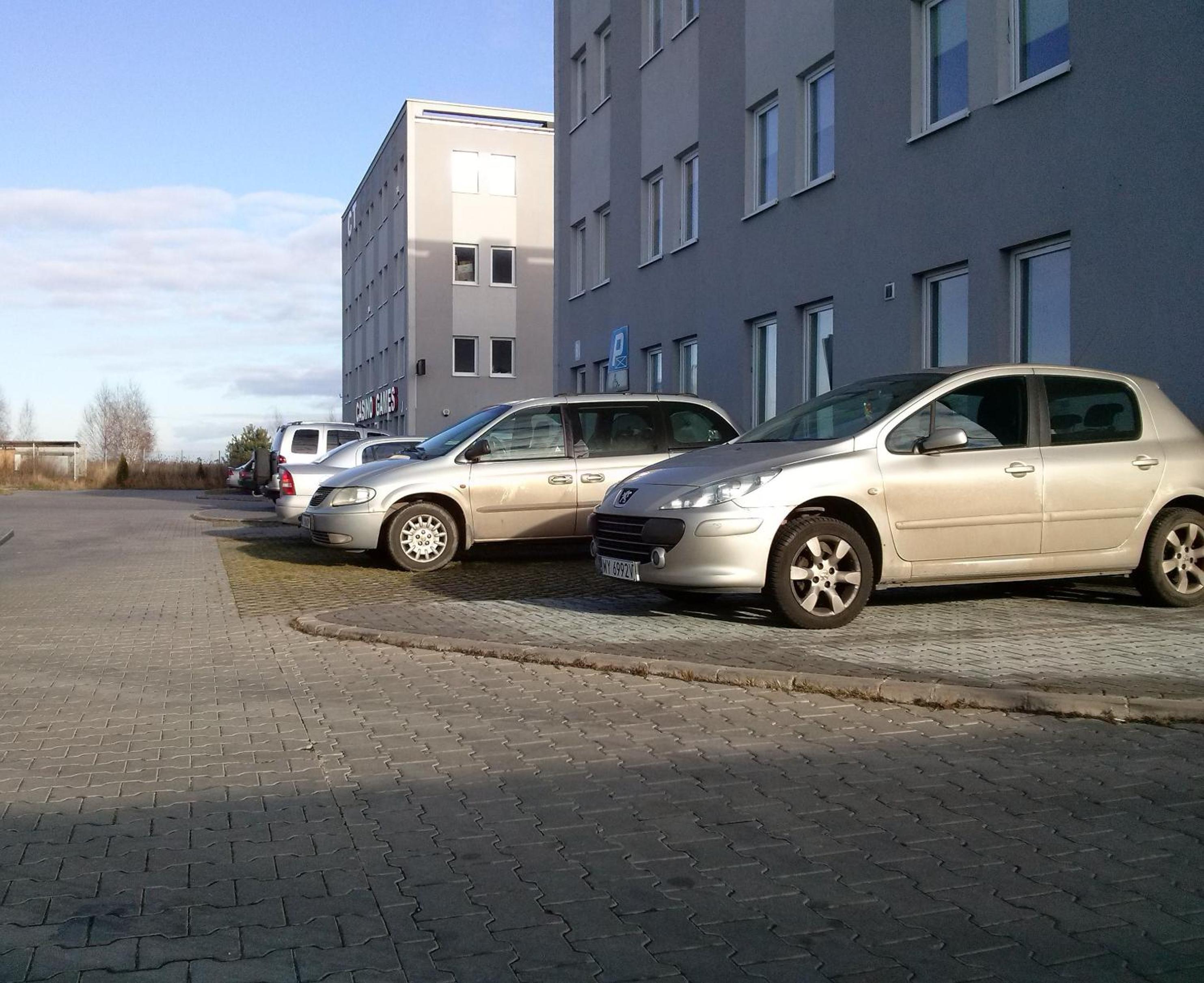 Photo 8