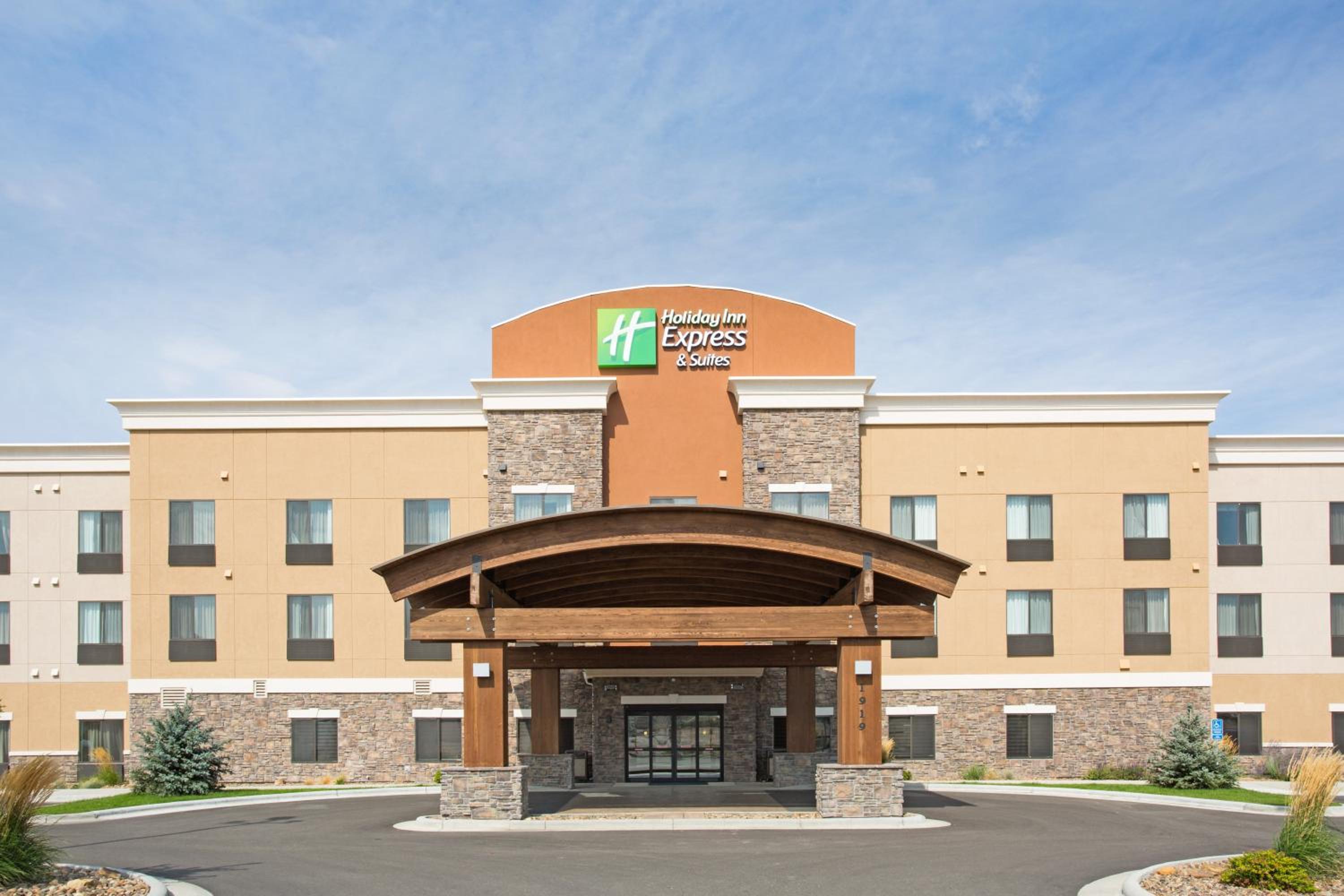 Hotel Holiday Inn Express & Suites Glendive, an IHG Hotel - Image 1