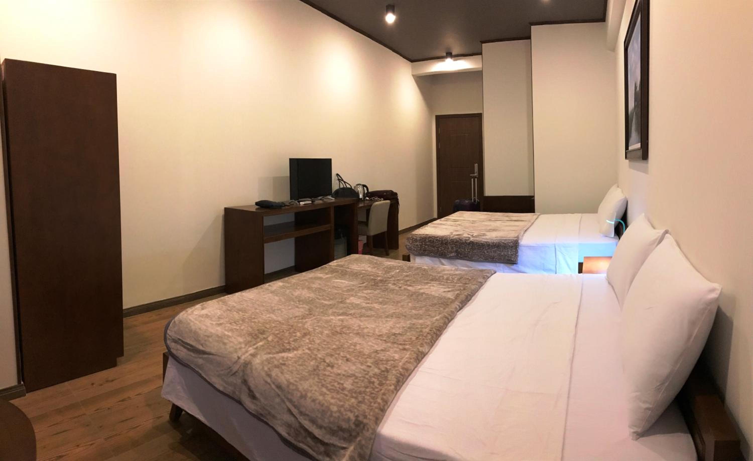 Oceanward Hotel & Resort