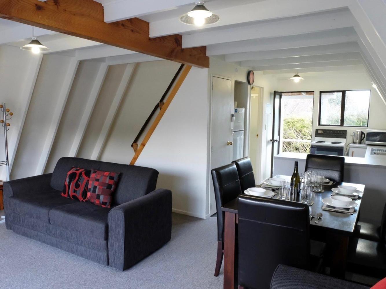 Central Ski Chalet - Ohakune Holiday Home view 3