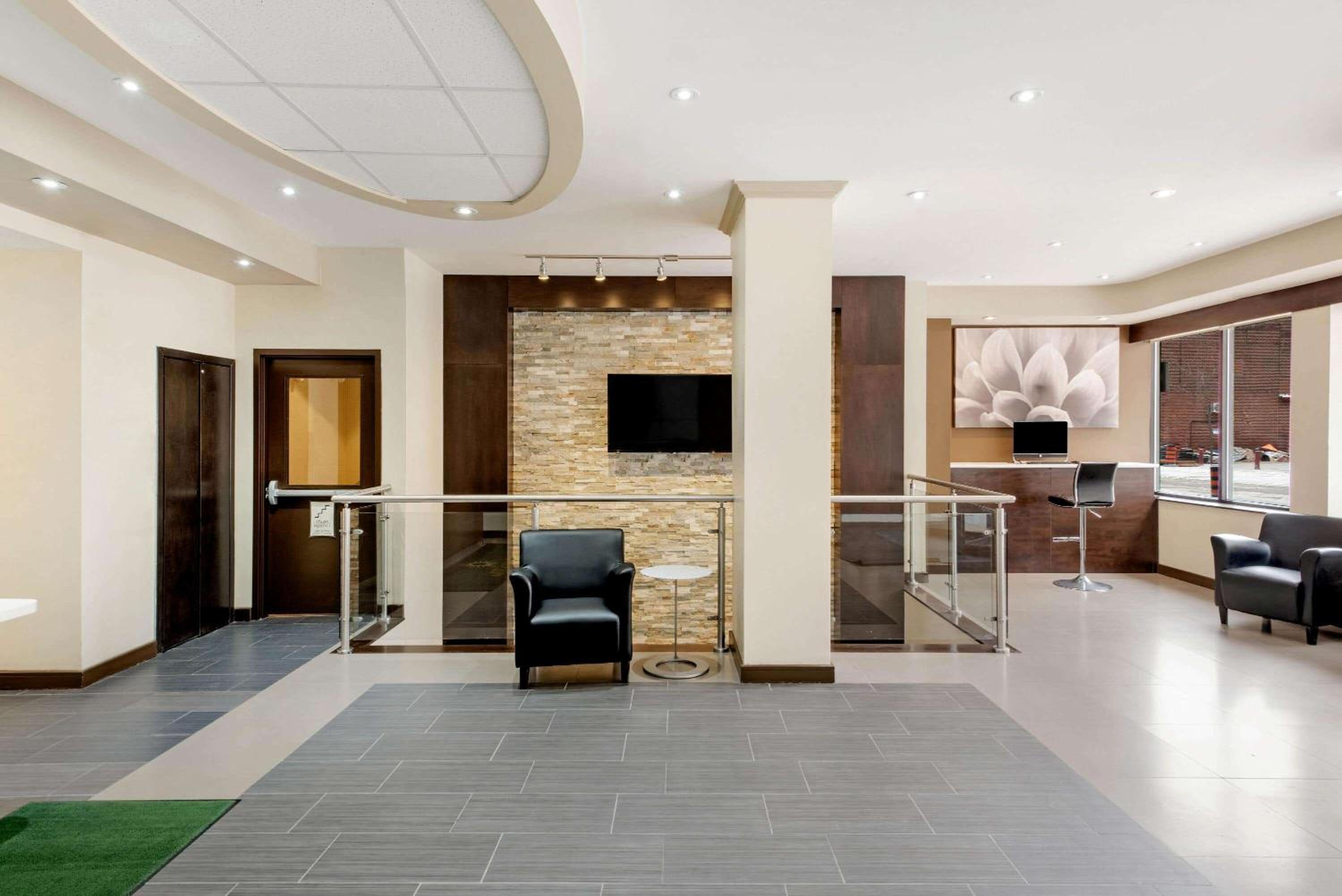 La Quinta by Wyndham Oshawa