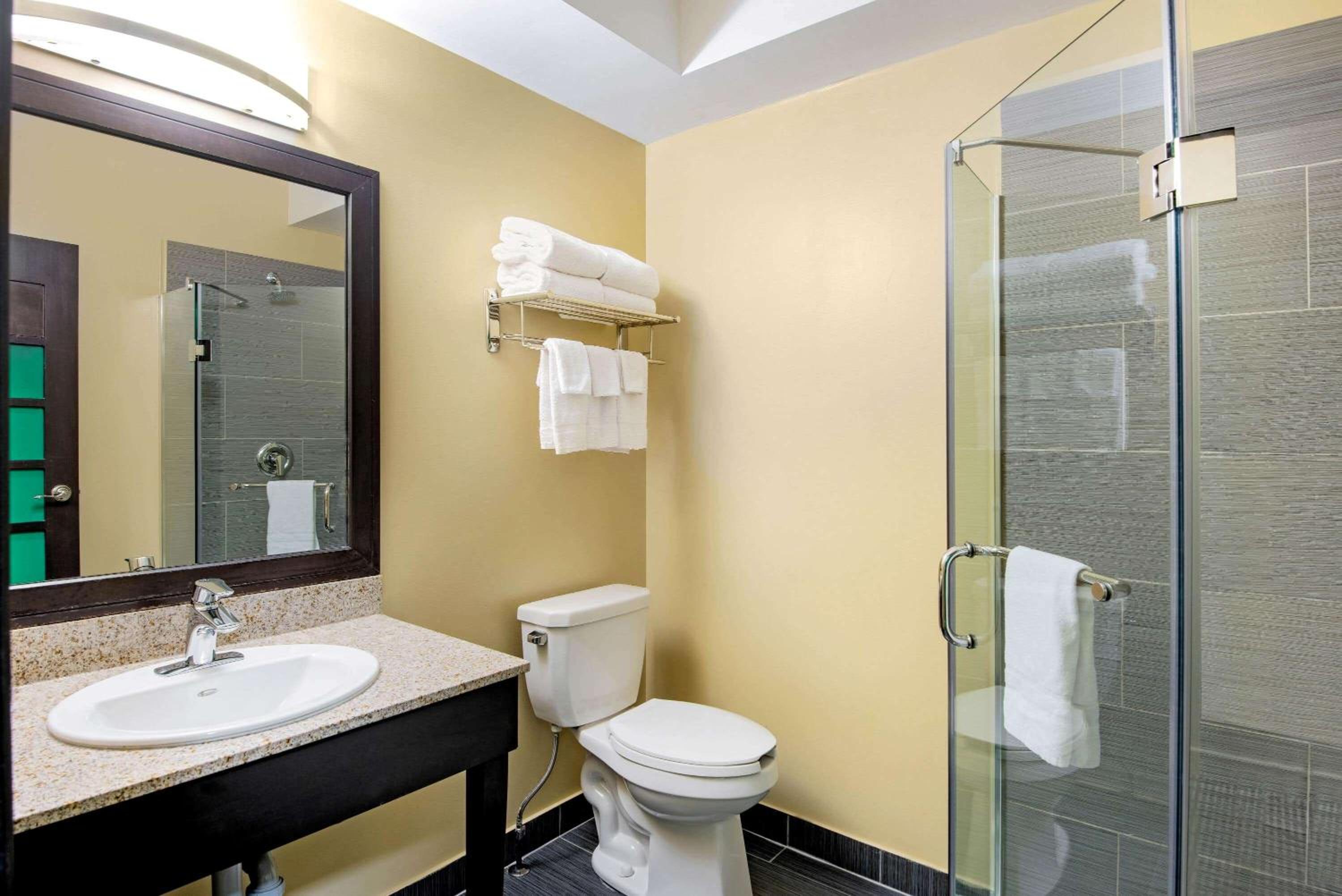 La Quinta by Wyndham Oshawa