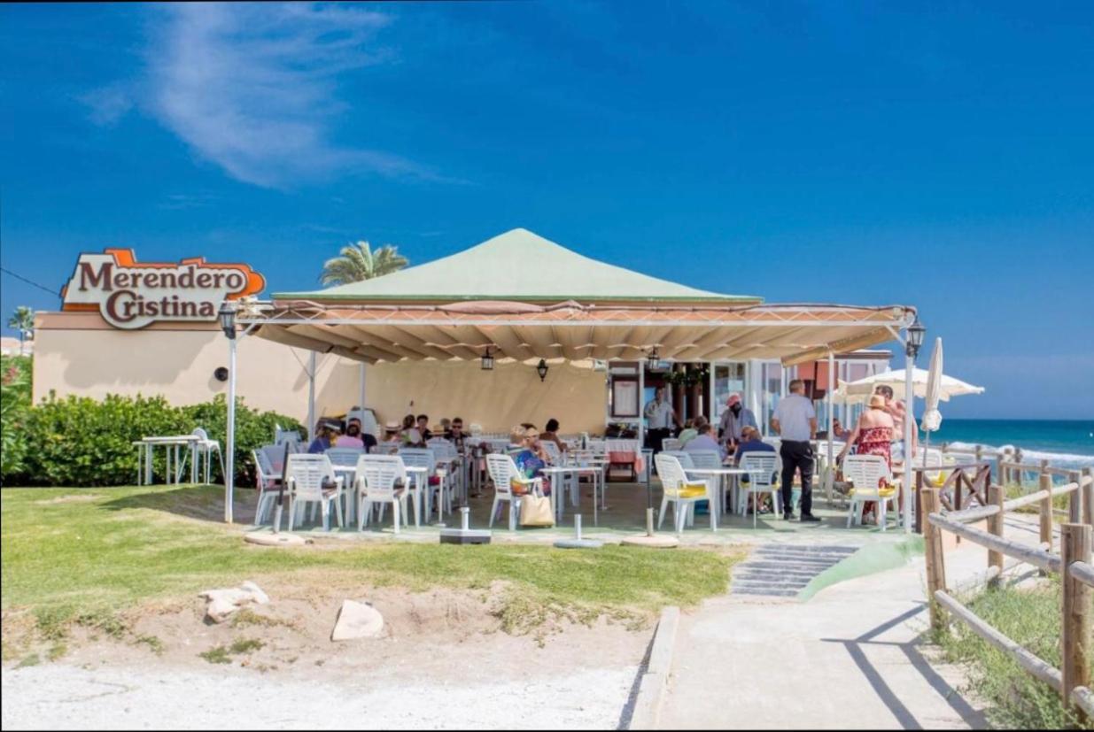 Marbella Vacations - Luxury beach side apartment in Marbella Playa - Property Image 2