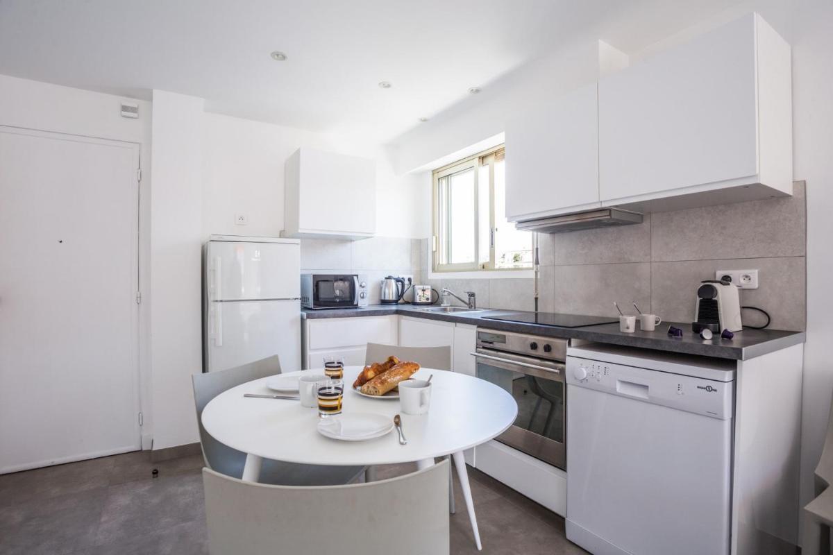 Bright One BDRM Apartment AC-Congress, Beaches by Olidesi photo 5
