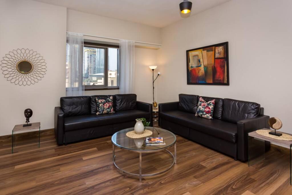HiGuests - Roomy Apt With Infinity Pool Close to Burj Khalifa